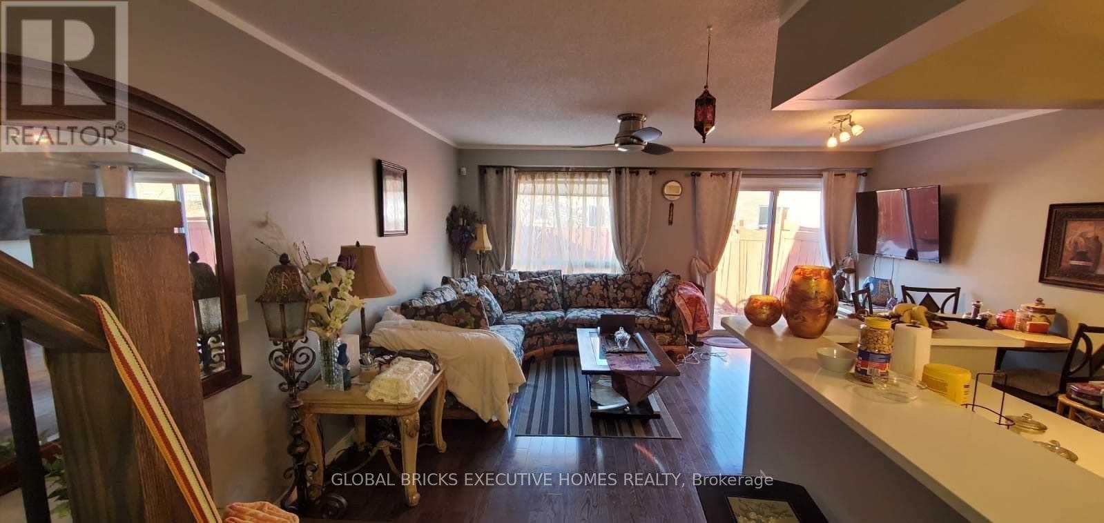 161 - 5030 Heatherleigh Avenue, Mississauga, Ontario  L5V 2G5 - Photo 3 - W13476624