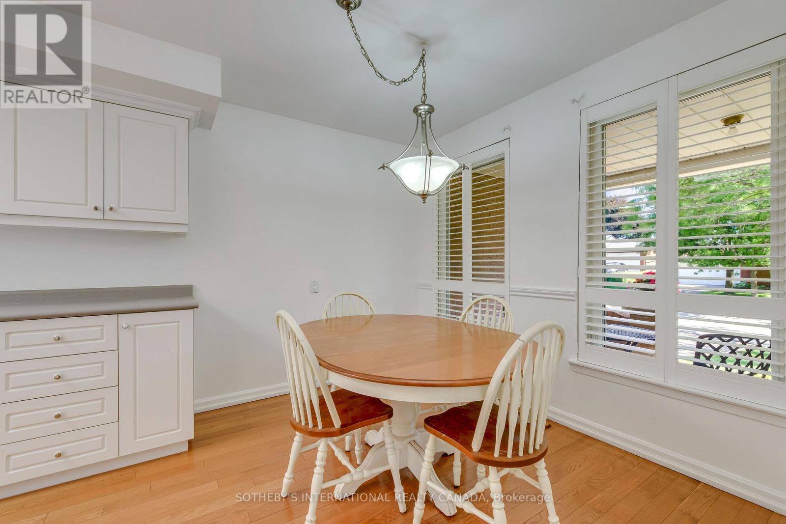 1272 Falgarwood Drive, Oakville, Ontario  L6H 2L6 - Photo 11 - W13476650