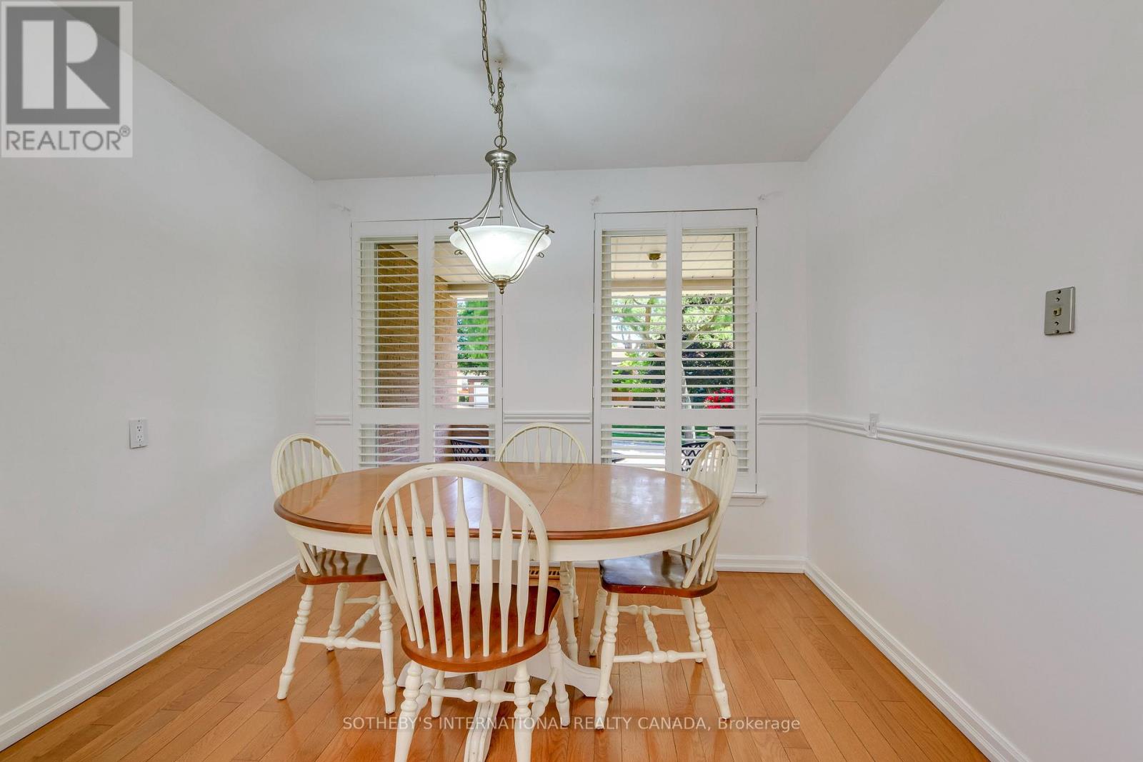 1272 Falgarwood Drive, Oakville, Ontario  L6H 2L6 - Photo 12 - W13476650