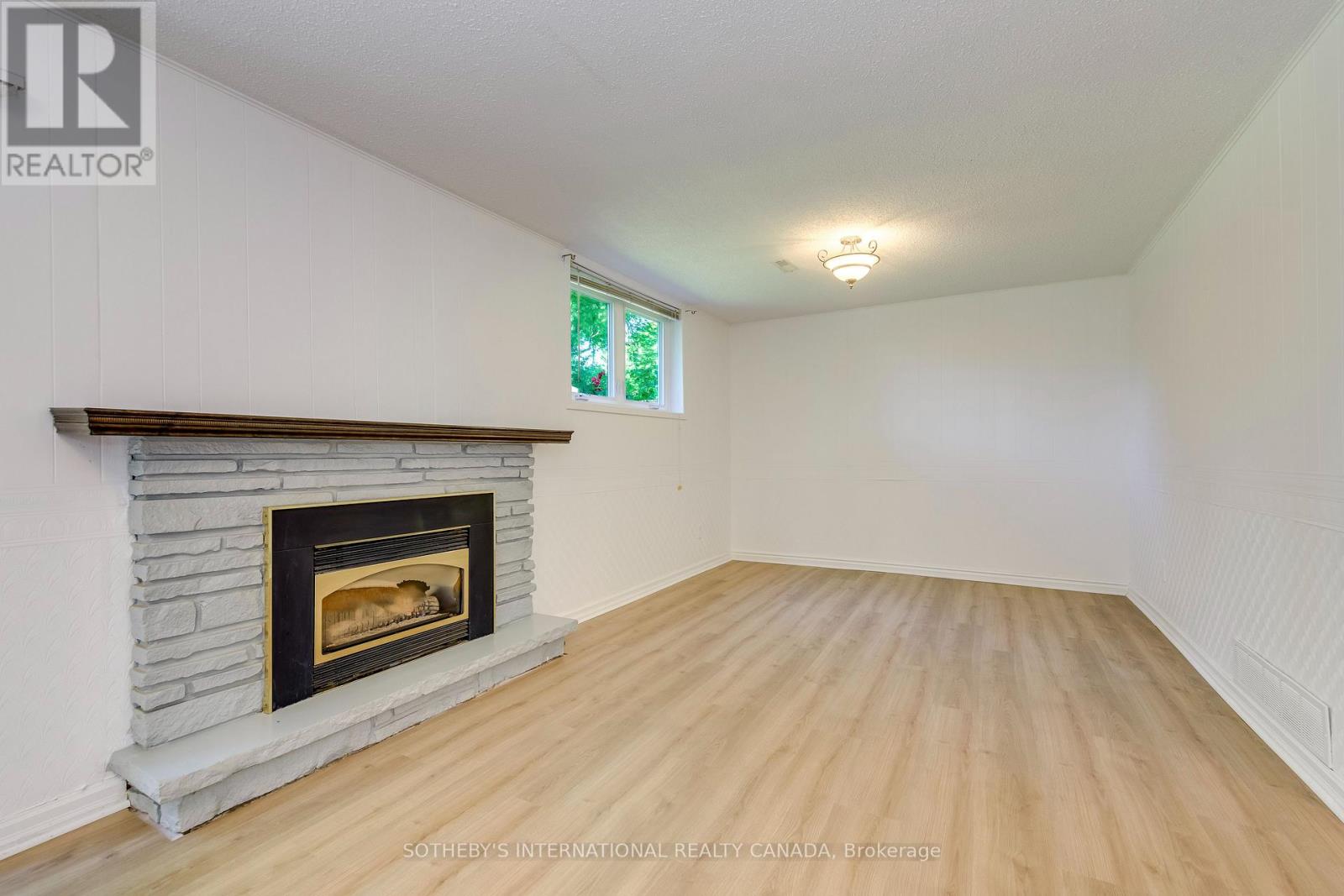 1272 Falgarwood Drive, Oakville, Ontario  L6H 2L6 - Photo 20 - W13476650
