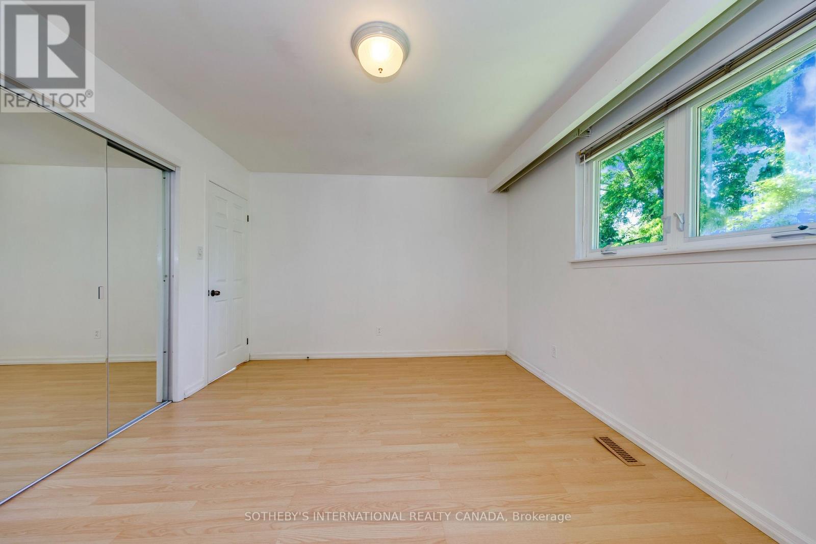 1272 Falgarwood Drive, Oakville, Ontario  L6H 2L6 - Photo 29 - W13476650