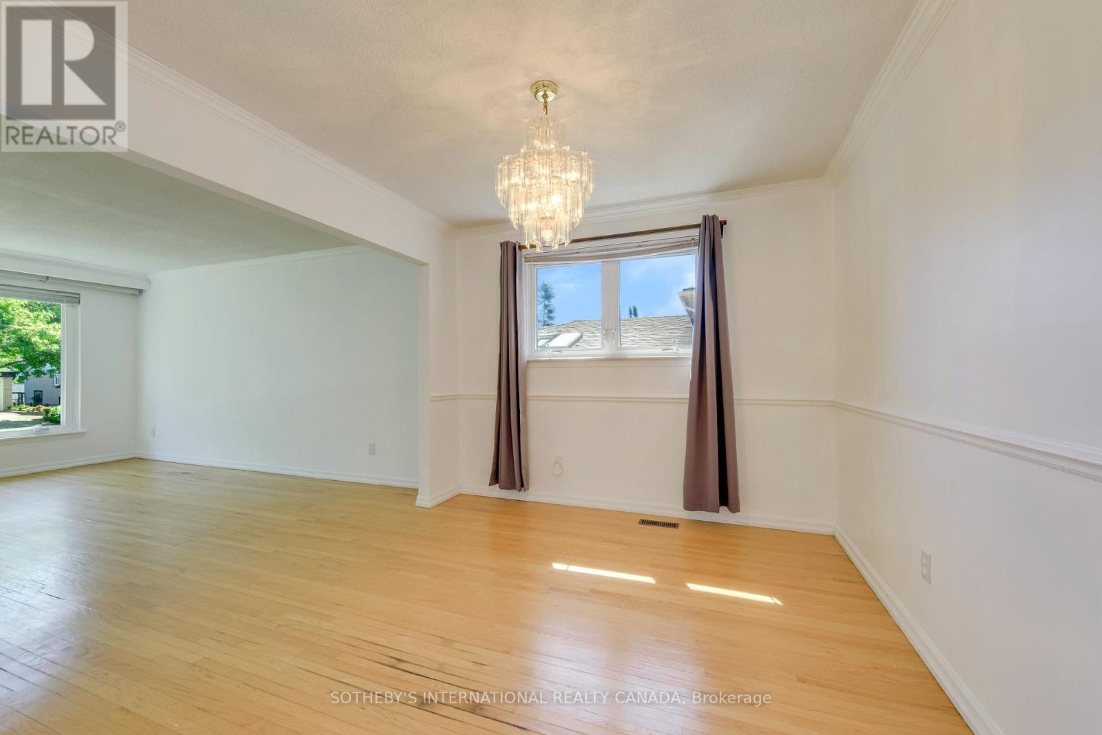 1272 Falgarwood Drive, Oakville, Ontario  L6H 2L6 - Photo 10 - W13476650