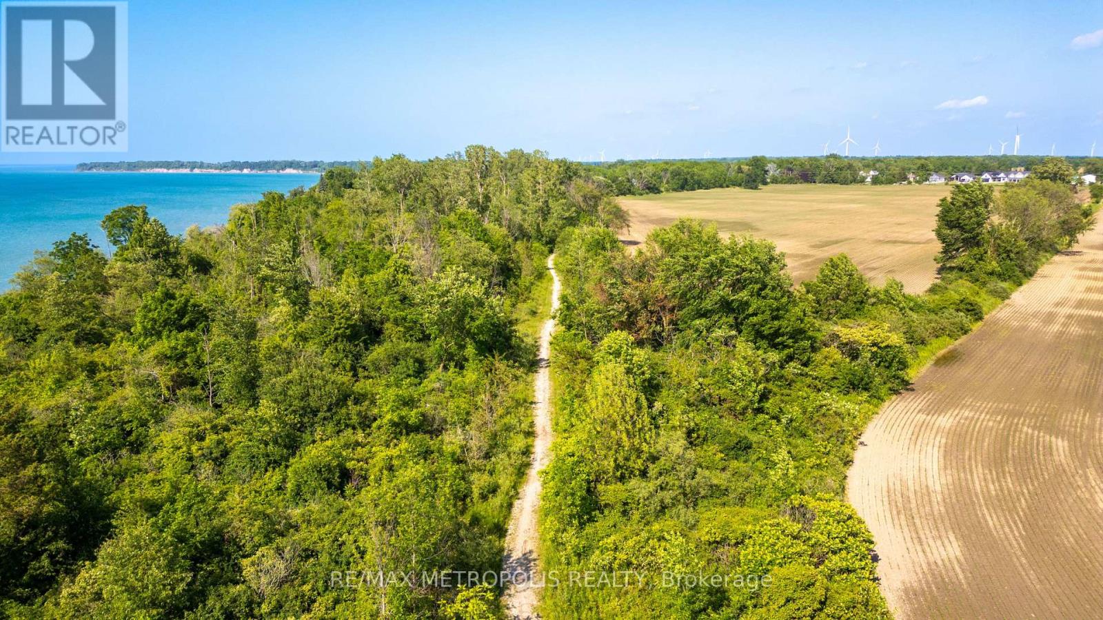 7081 Blue Coast Heights, Plympton-Wyoming, Ontario  N0N 1E0 - Photo 42 - X12813752