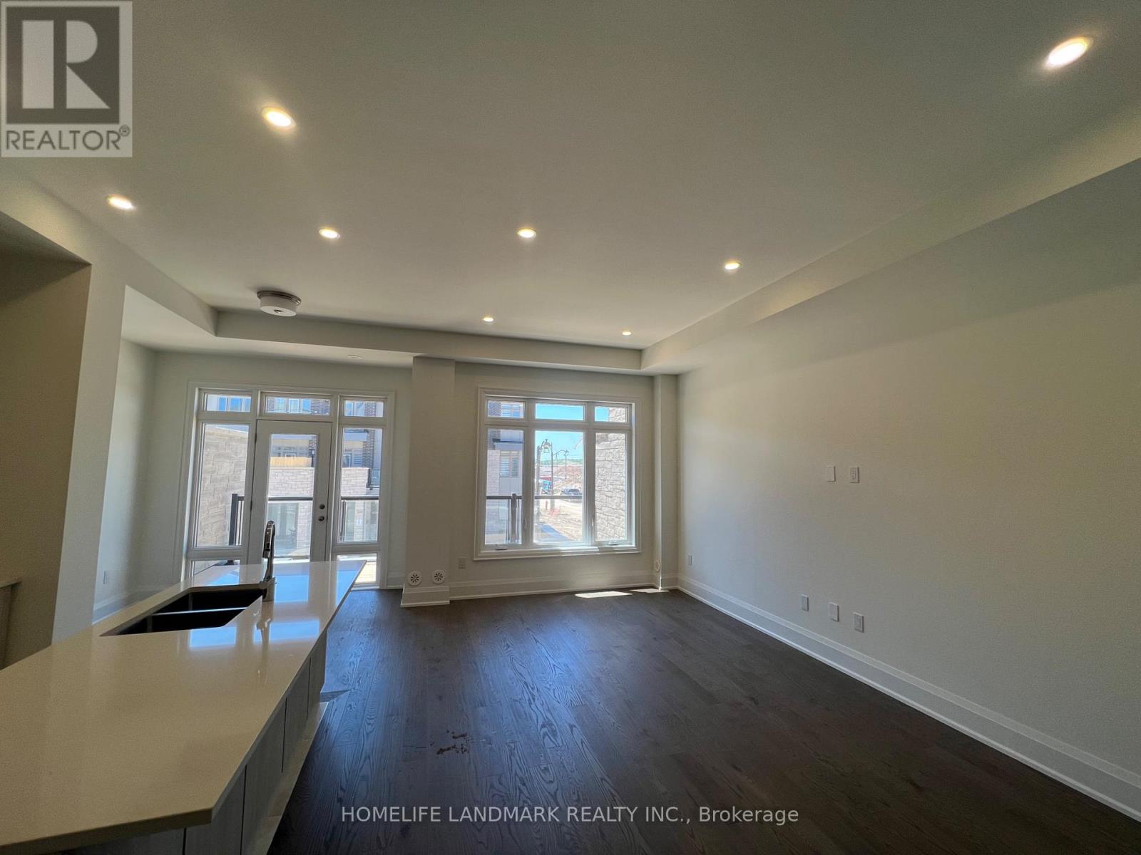 3329 Azam Way, Oakville, Ontario  L6M 5S3 - Photo 7 - W13476752