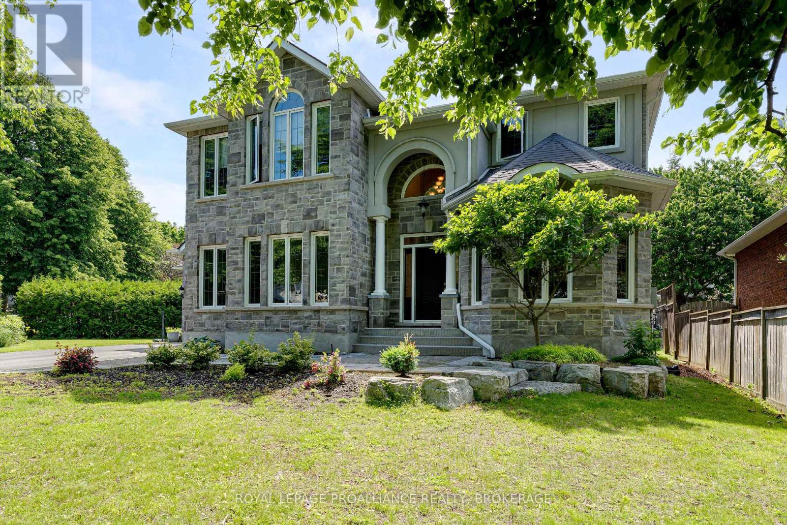 81 KENWOODS CIRCLE, Kingston, Ontario