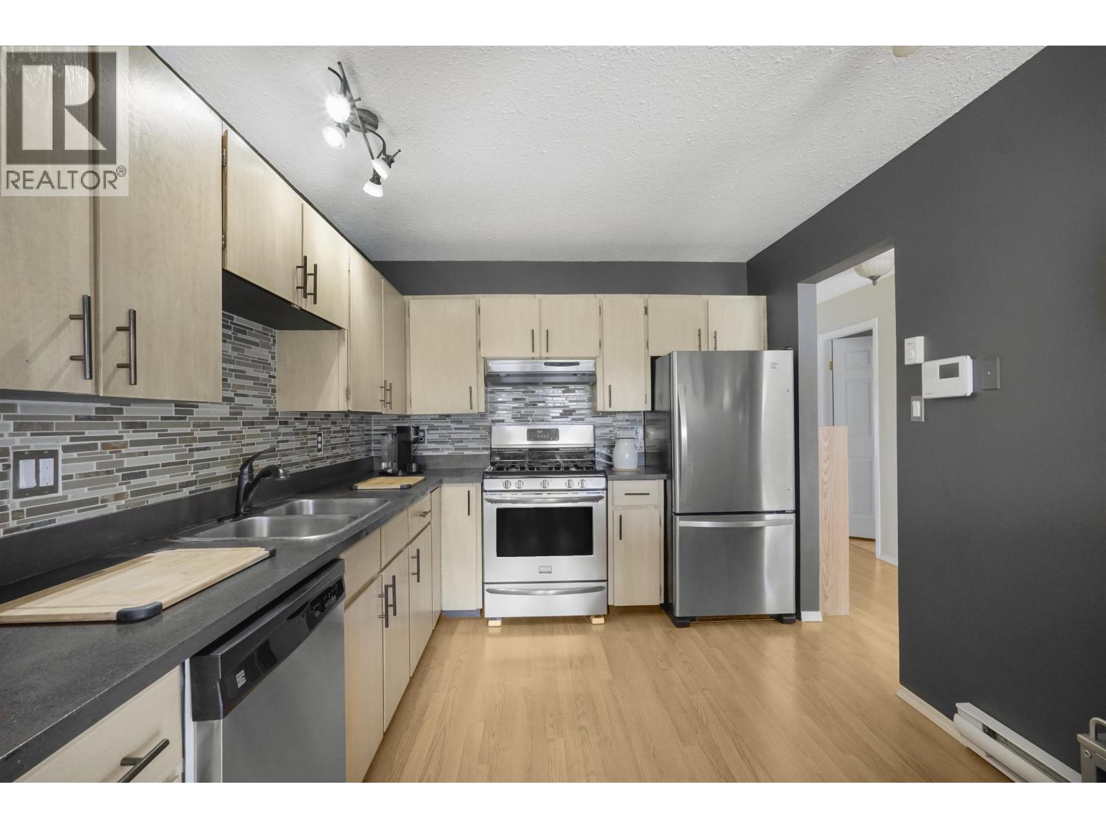 45 Hallman Street, Kitimat, British Columbia  V8C 2P9 - Photo 8 - R3138596