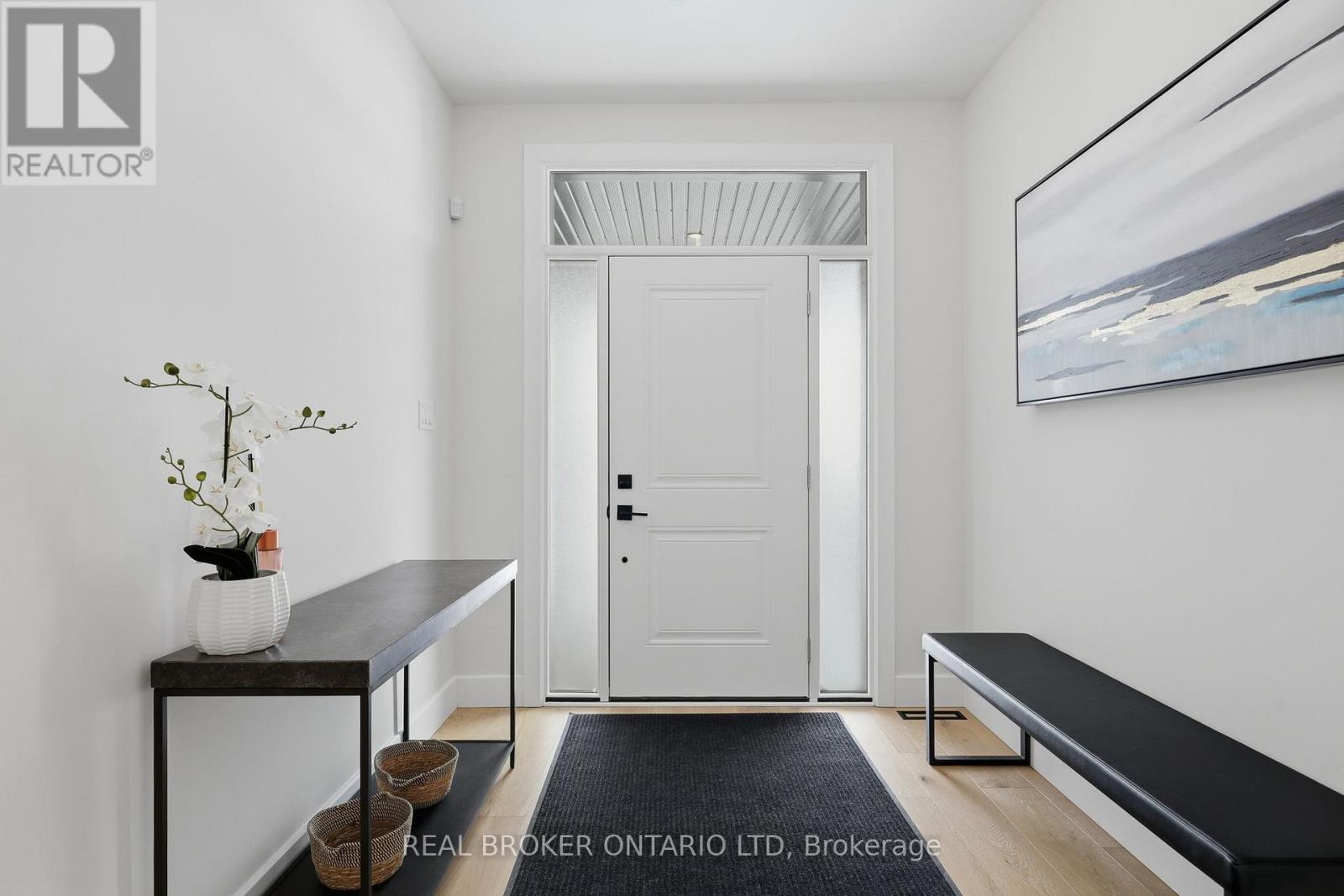 1600 Medway Park Drive, London North, Ontario  N6G 3W1 - Photo 2 - X13476978