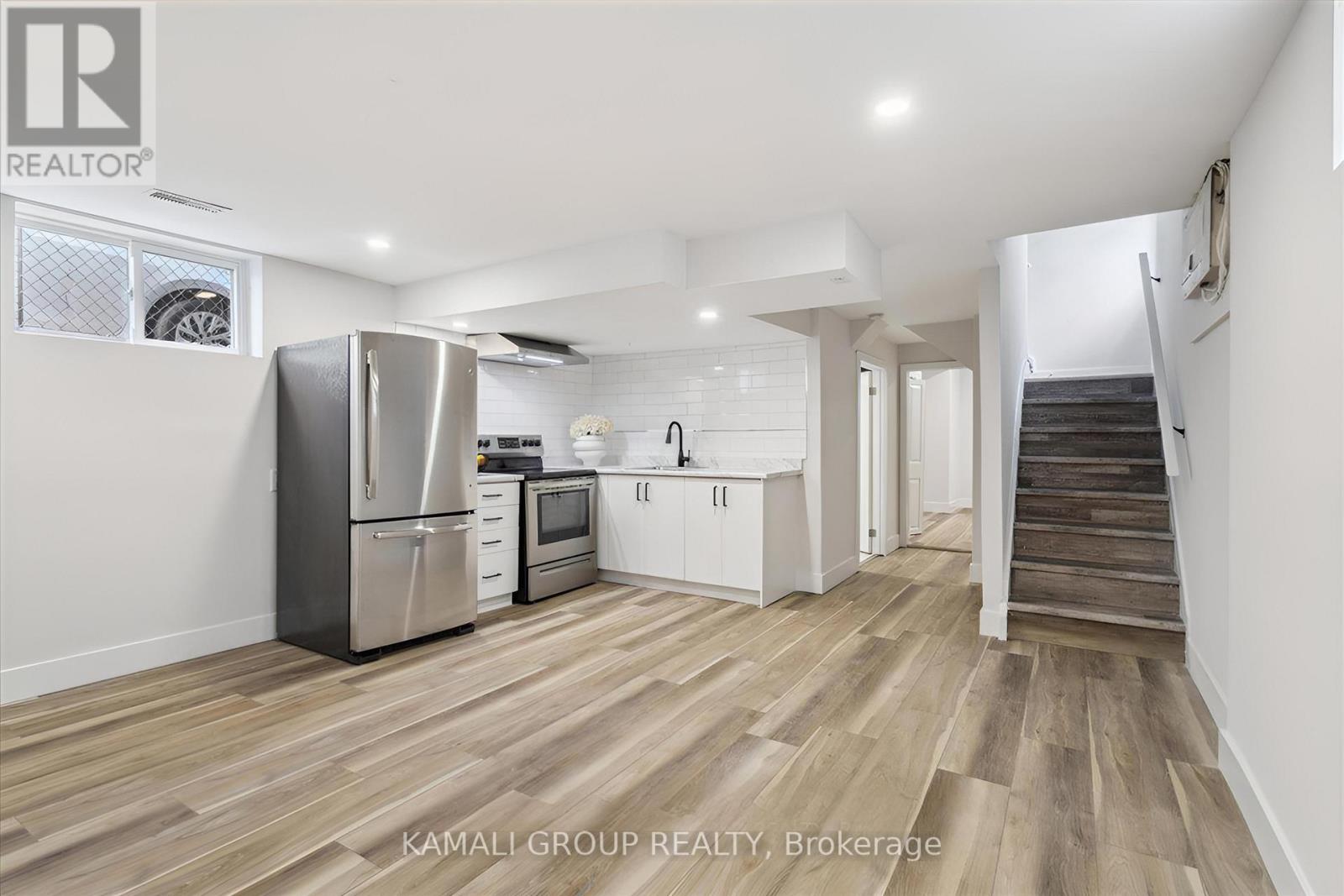 Bsmt - 2027 Brampton Street, Hamilton, Ontario L8H 3S9 - Photo 3 - X13475872