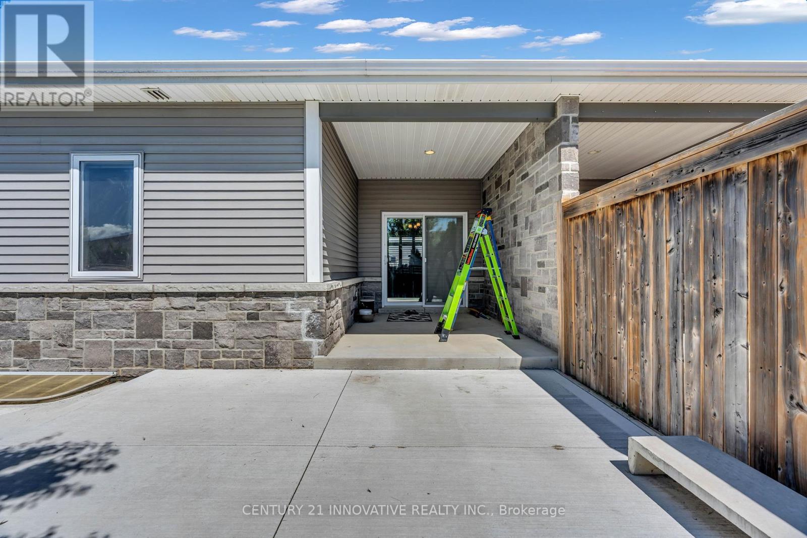 212 Summerset Place, Chatham-Kent, Ontario  N7L 0G4 - Photo 39 - X13475994