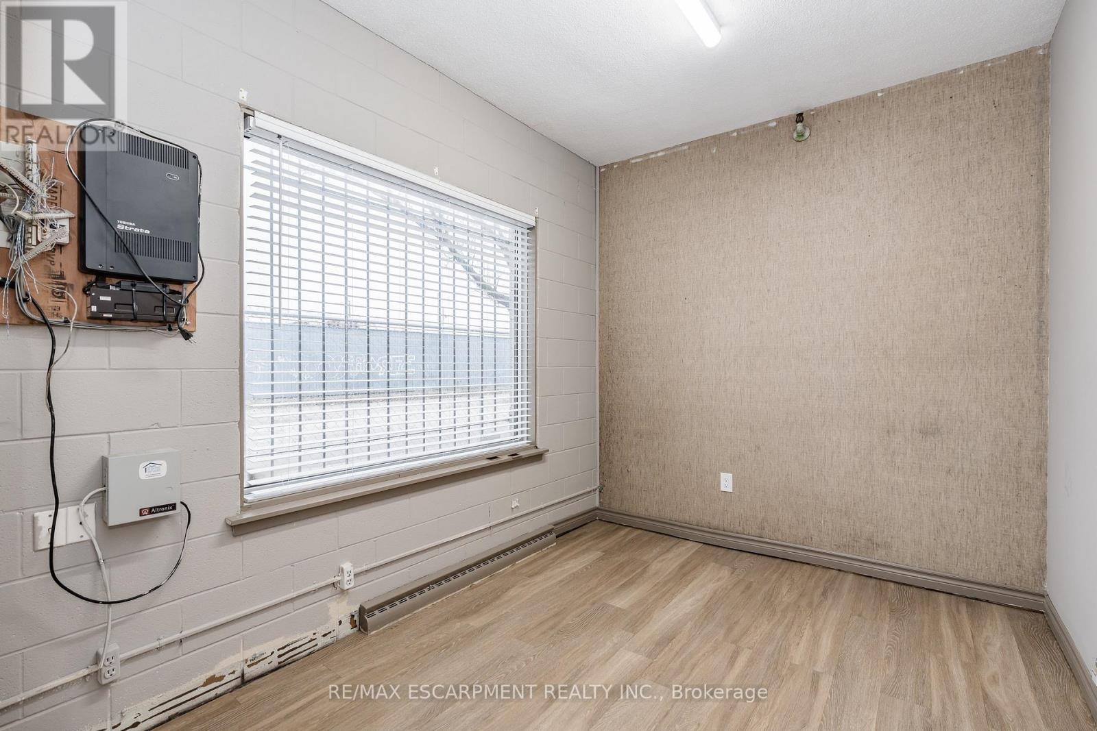 18 Linden Street, Hamilton, Ontario L8L 3H6 - Photo 11 - X13476116