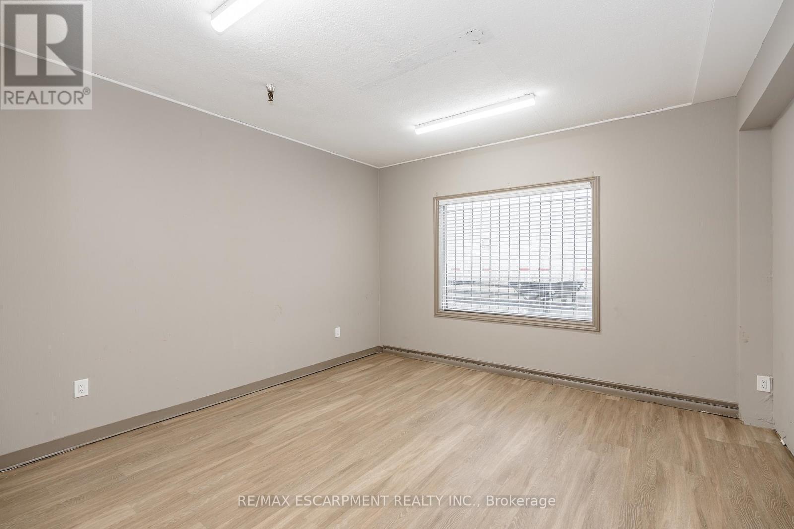 18 Linden Street, Hamilton, Ontario L8L 3H6 - Photo 17 - X13476116