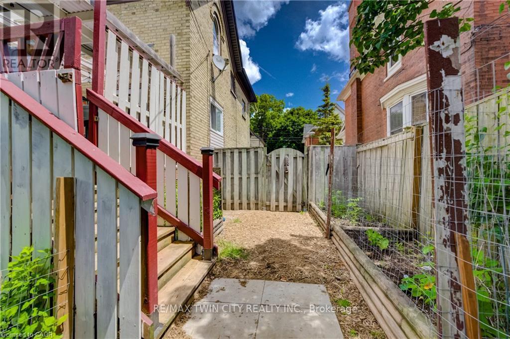51 Irvin Street, Kitchener, Ontario  N2H 1K7 - Photo 33 - X13476236