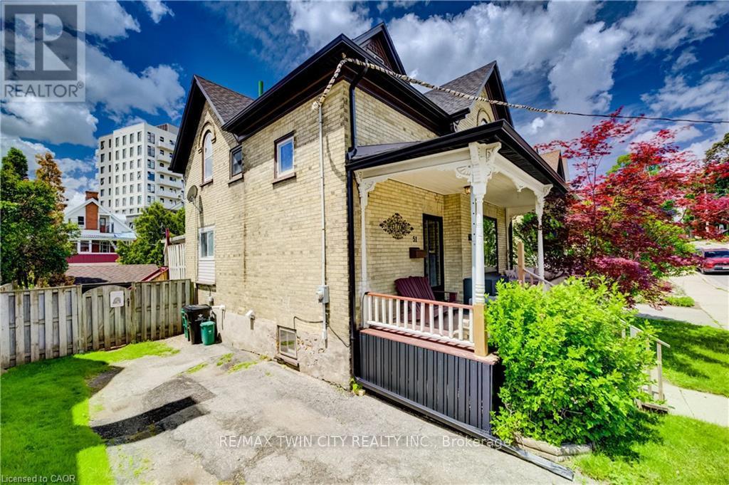 51 Irvin Street, Kitchener, Ontario  N2H 1K7 - Photo 43 - X13476236