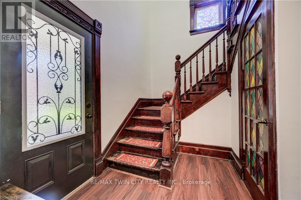 51 Irvin Street, Kitchener, Ontario  N2H 1K7 - Photo 5 - X13476236