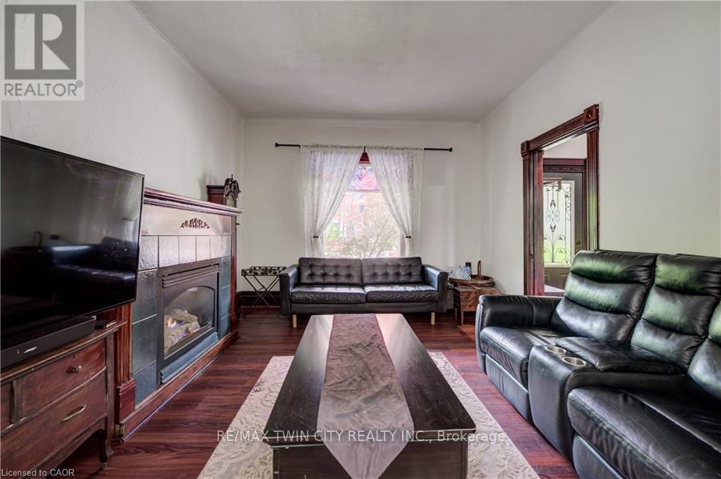 51 Irvin Street, Kitchener, Ontario  N2H 1K7 - Photo 7 - X13476236