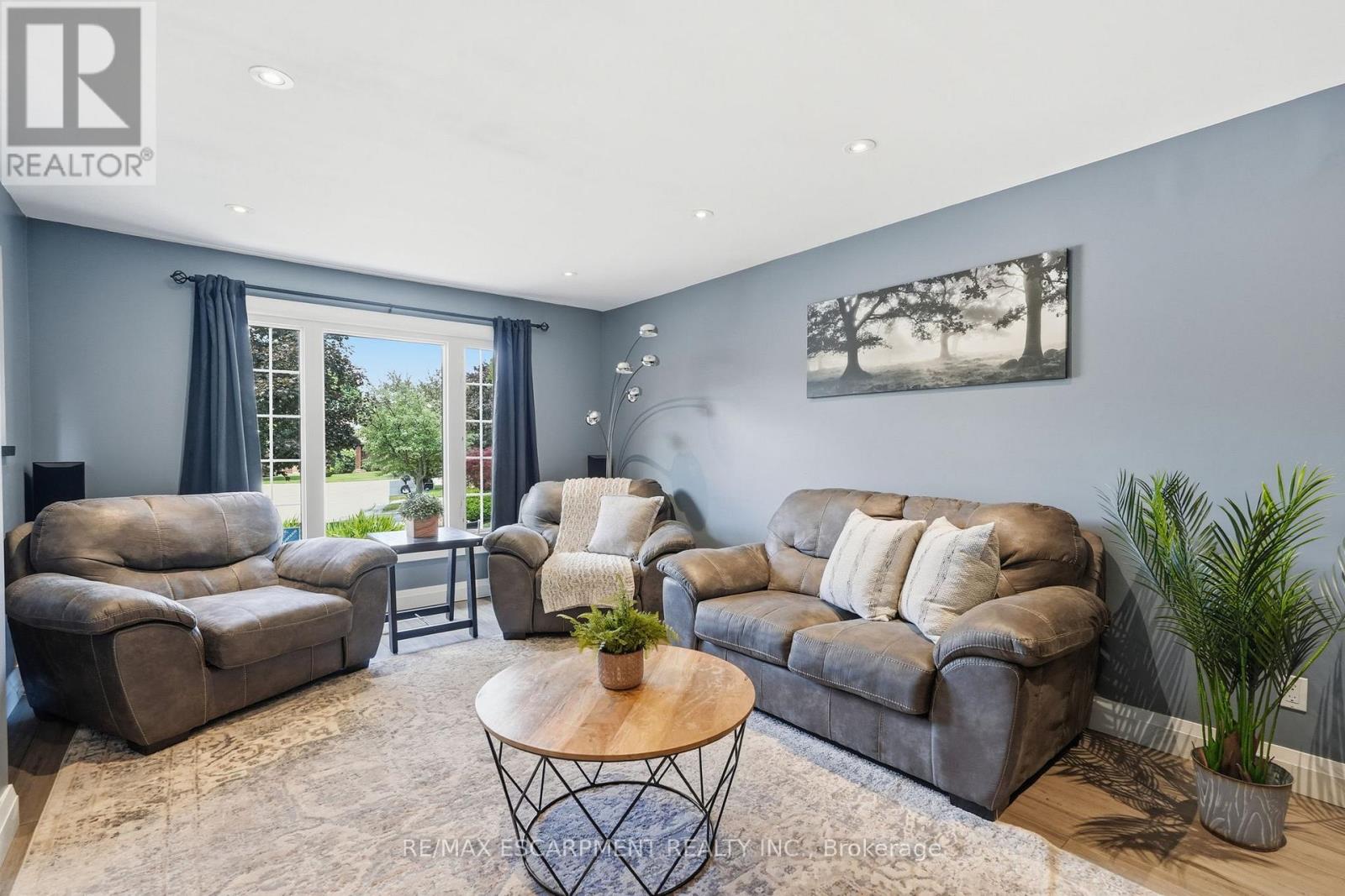 53 Glaceport Avenue, Hamilton, Ontario  L9H 7E2 - Photo 6 - X13476394