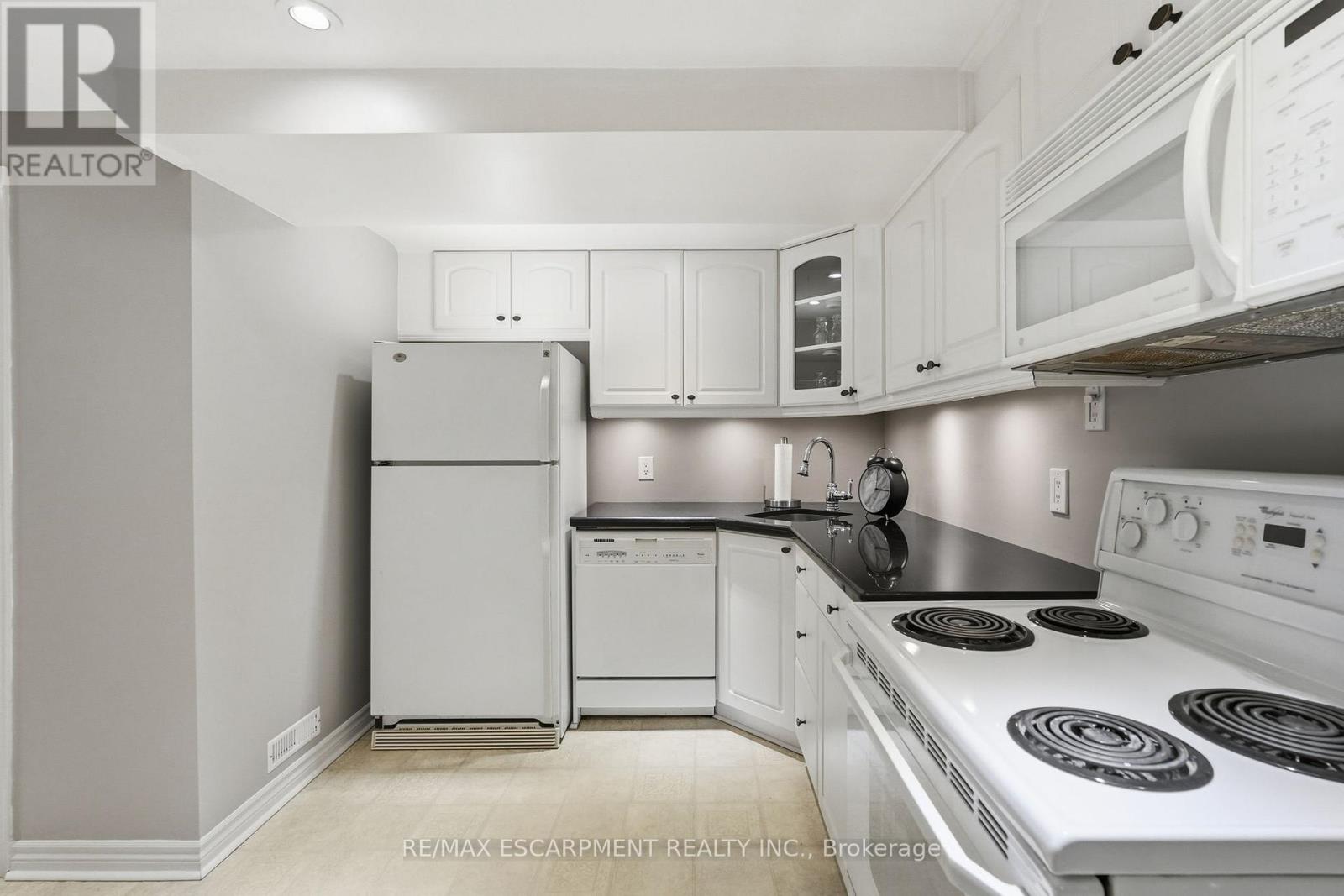 53 Glaceport Avenue, Hamilton, Ontario  L9H 7E2 - Photo 35 - X13476394