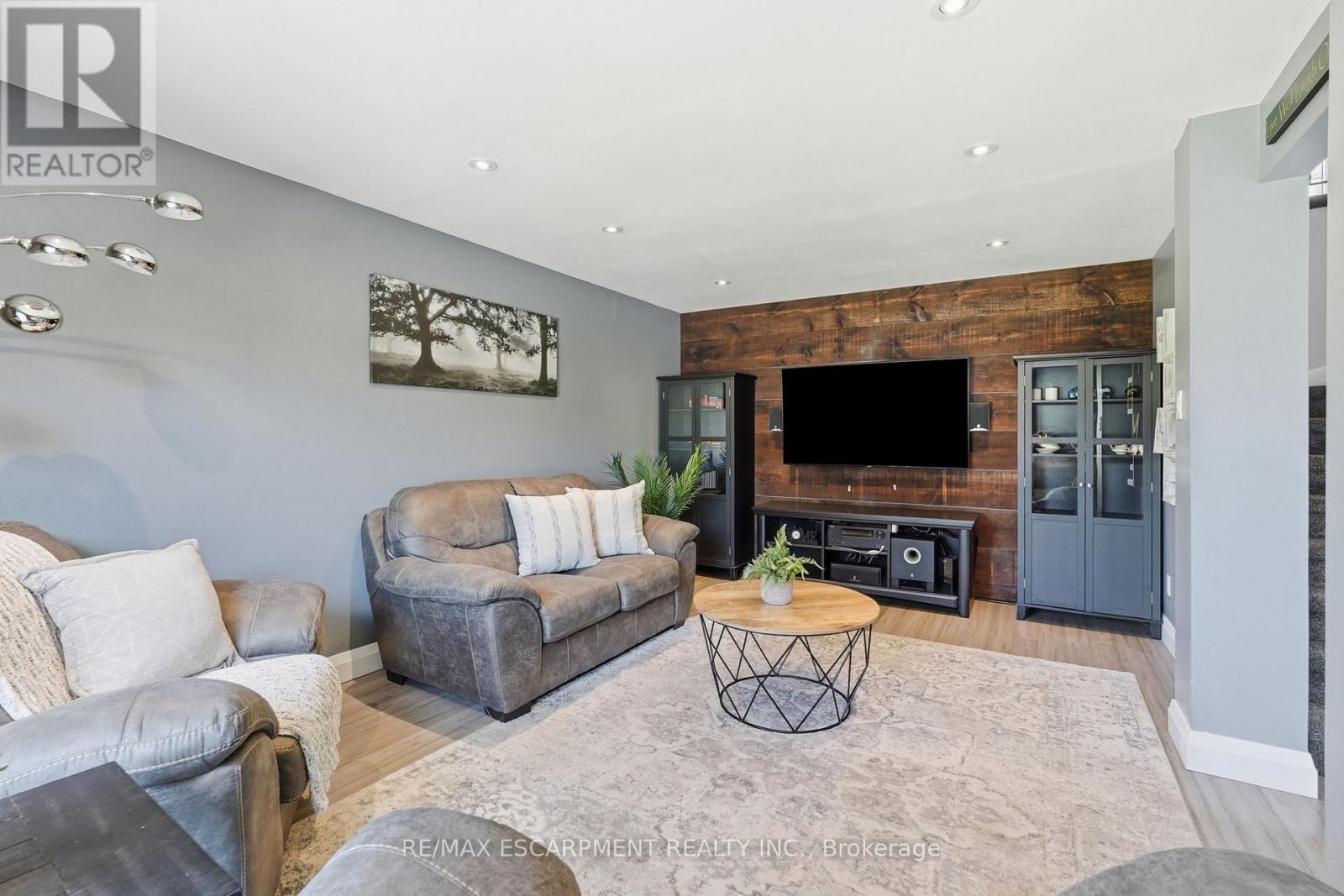 53 Glaceport Avenue, Hamilton, Ontario  L9H 7E2 - Photo 7 - X13476394