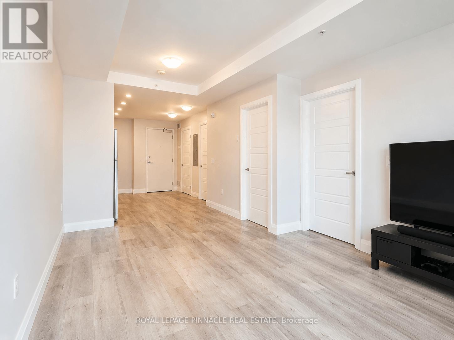 101 - 5 Wake Robin Drive, Kitchener, Ontario  N2E 0H6 - Photo 8 - X13476388