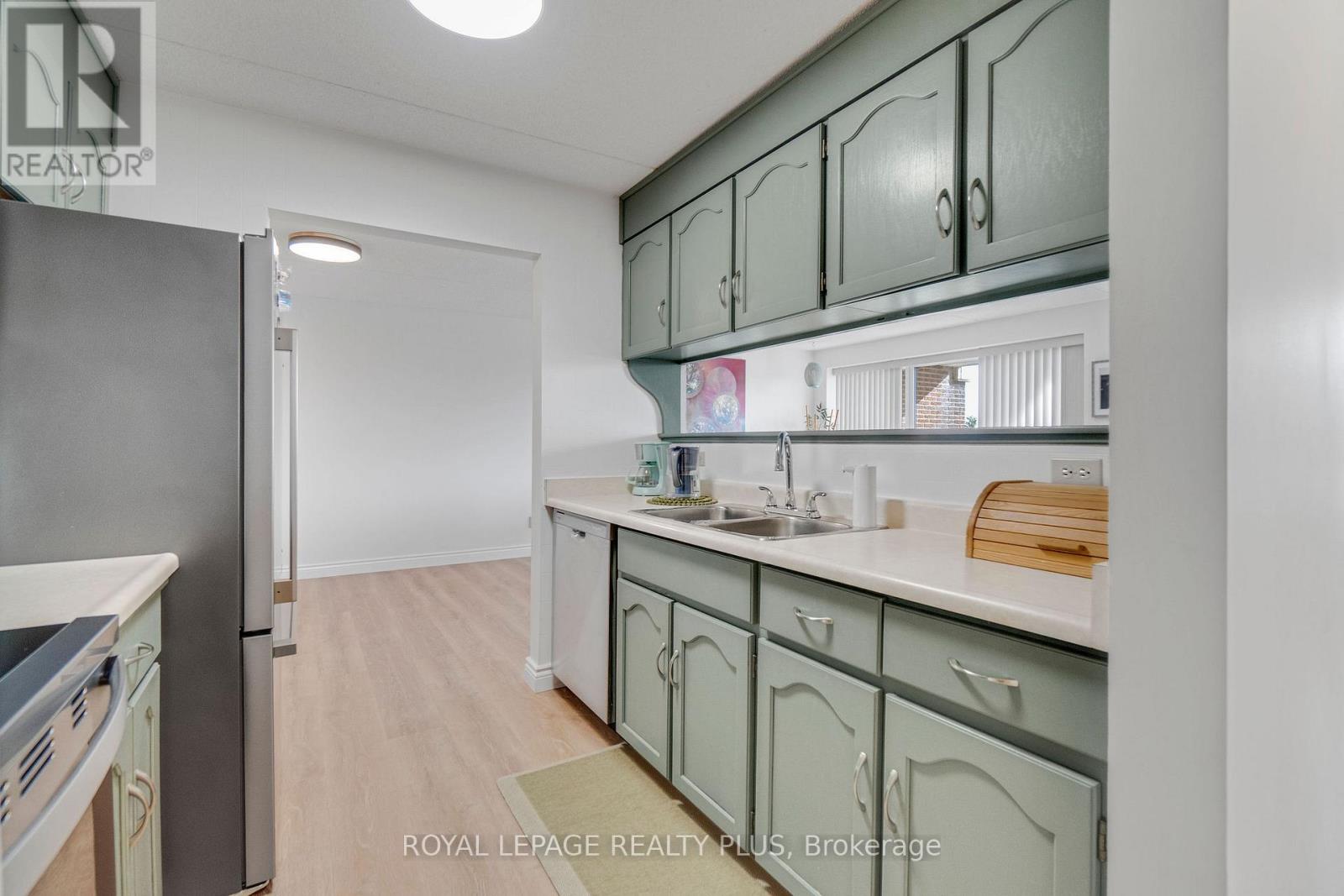 603 - 8 Christopher Court, Guelph, Ontario  N1G 4N7 - Photo 22 - X13476404