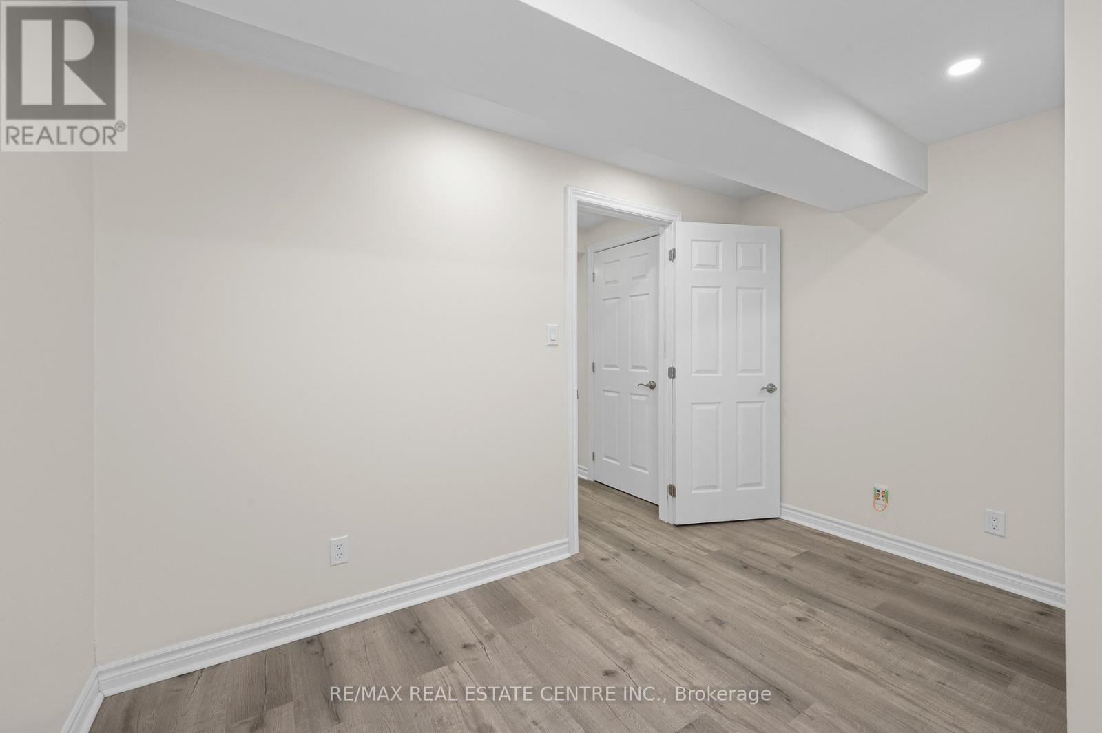 26 Phillipo Drive, Hamilton, Ontario  L9B 2P6 - Photo 9 - X13476556