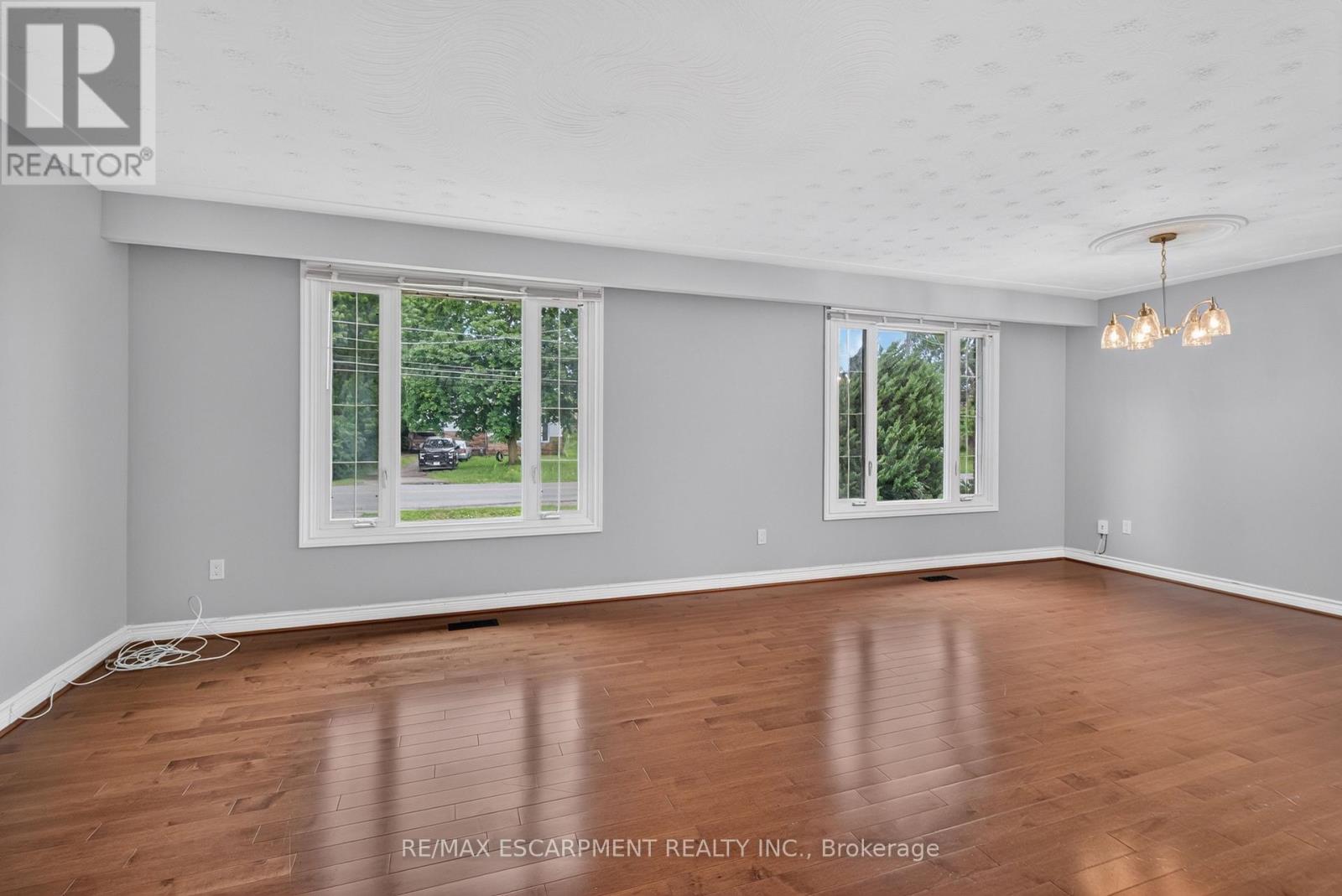 1- Upper - 294 Jones Road, Hamilton, Ontario  L8E 5L8 - Photo 4 - X13476596