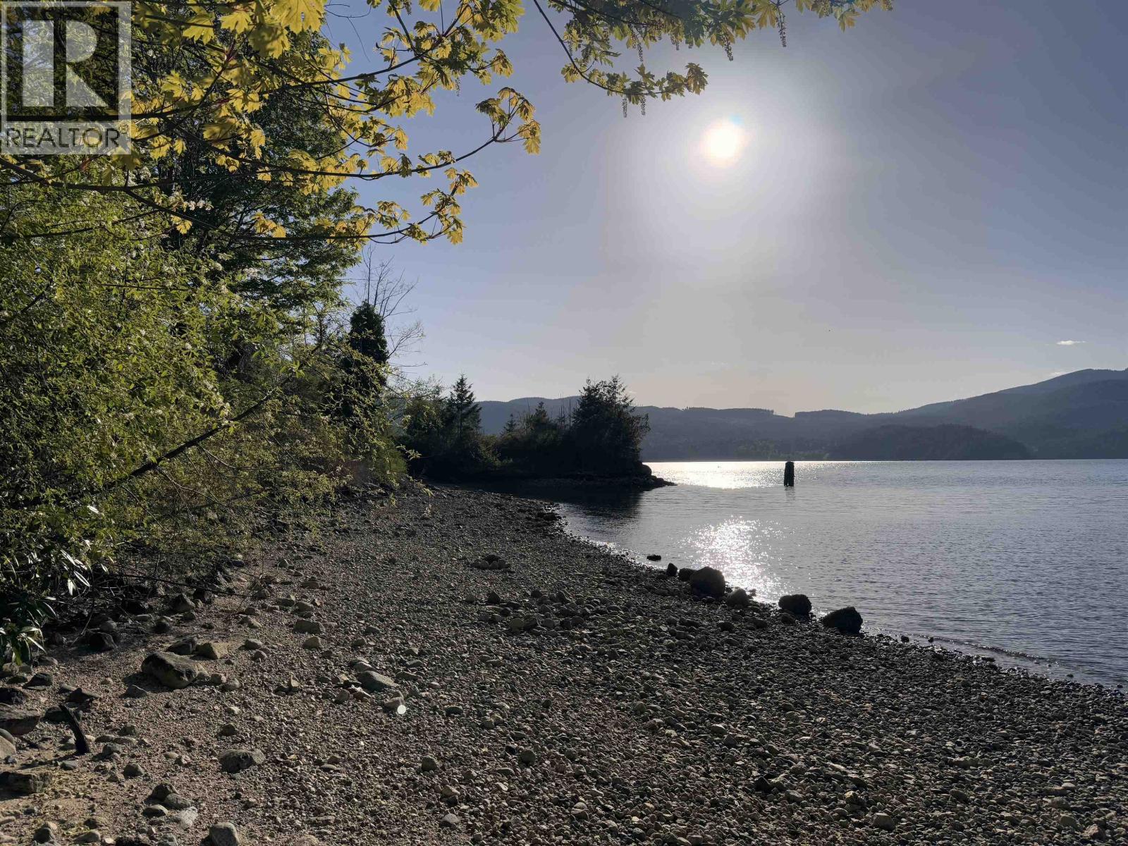 7425 Sechelt Inlet Road, Sechelt, British Columbia  V7Z 0C7 - Photo 10 - R3138714