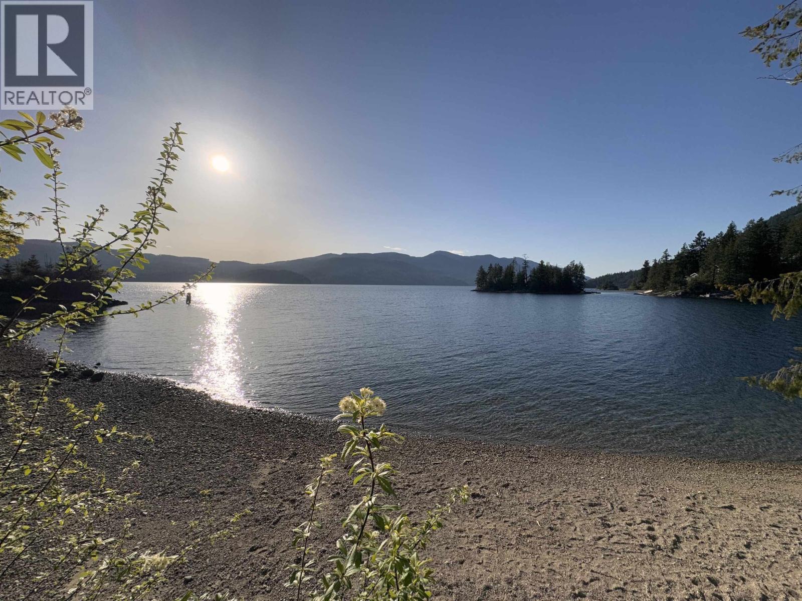 7425 Sechelt Inlet Road, Sechelt, British Columbia  V7Z 0C7 - Photo 17 - R3138714
