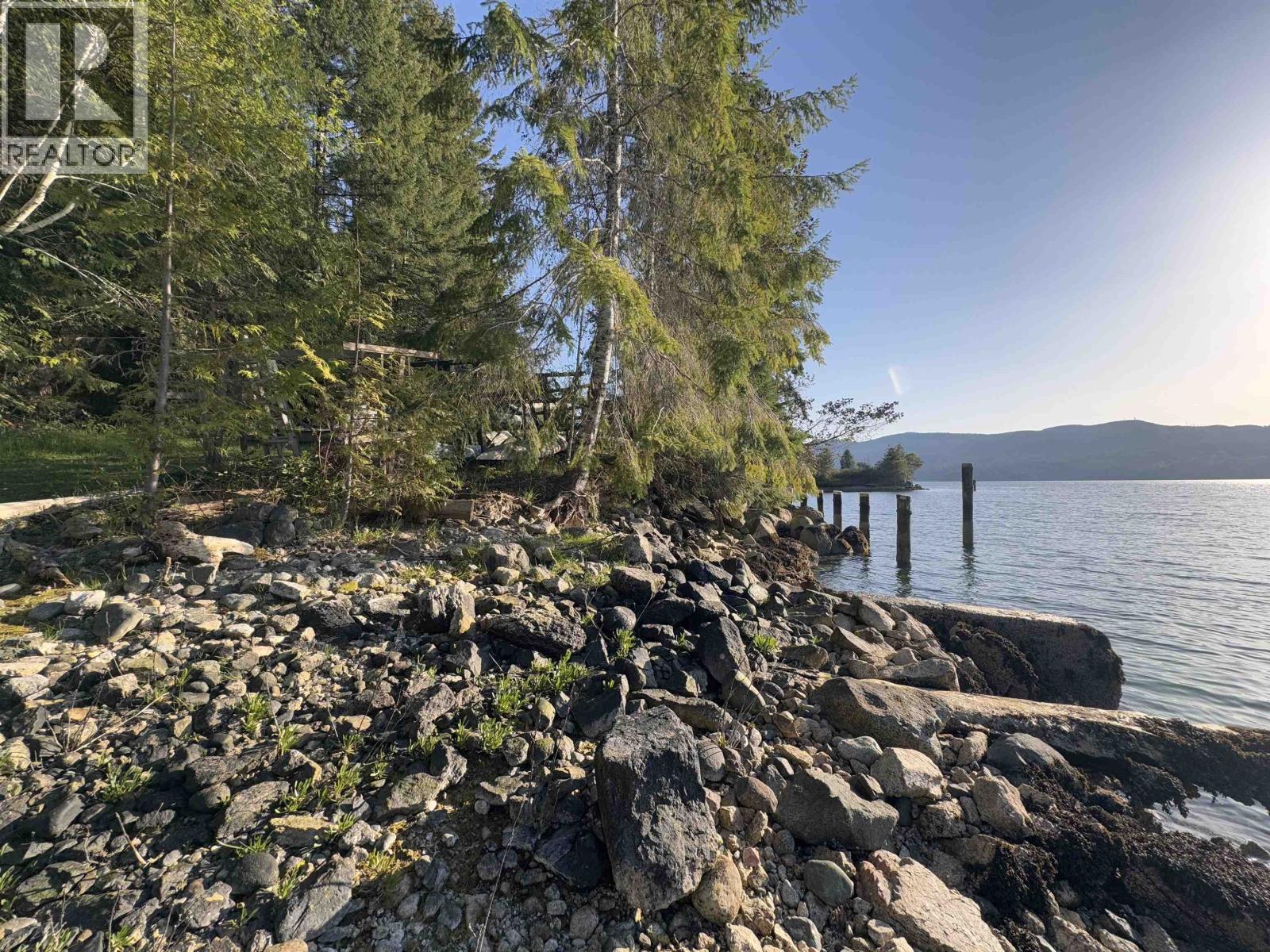 7425 Sechelt Inlet Road, Sechelt, British Columbia  V7Z 0C7 - Photo 19 - R3138714