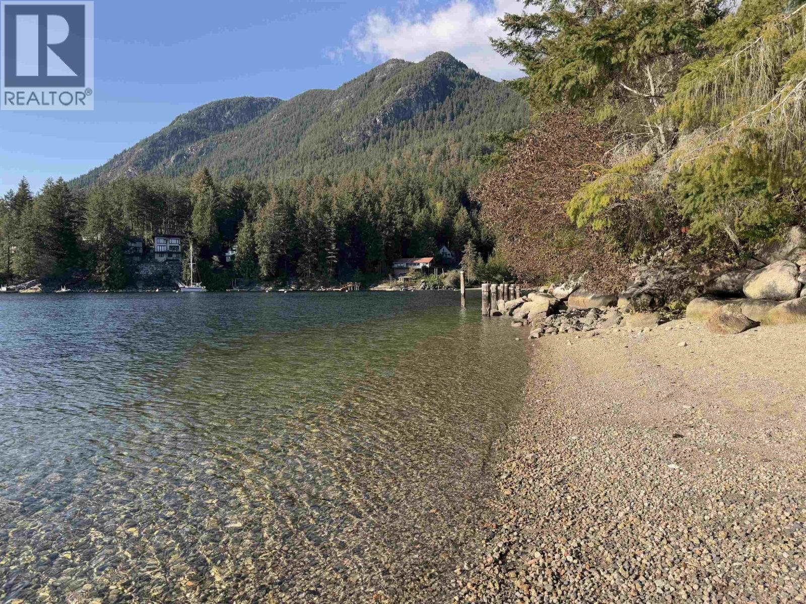 7425 Sechelt Inlet Road, Sechelt, British Columbia  V7Z 0C7 - Photo 5 - R3138714