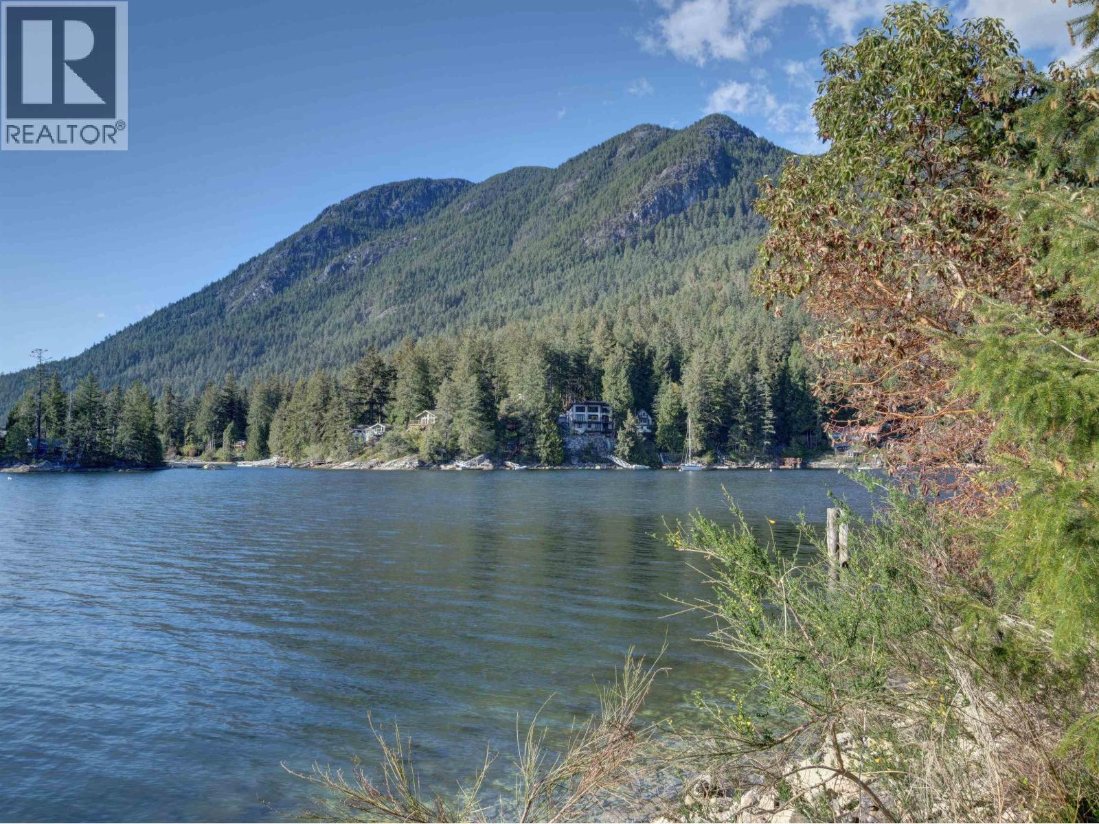 7425 Sechelt Inlet Road, Sechelt, British Columbia  V7Z 0C7 - Photo 6 - R3138714