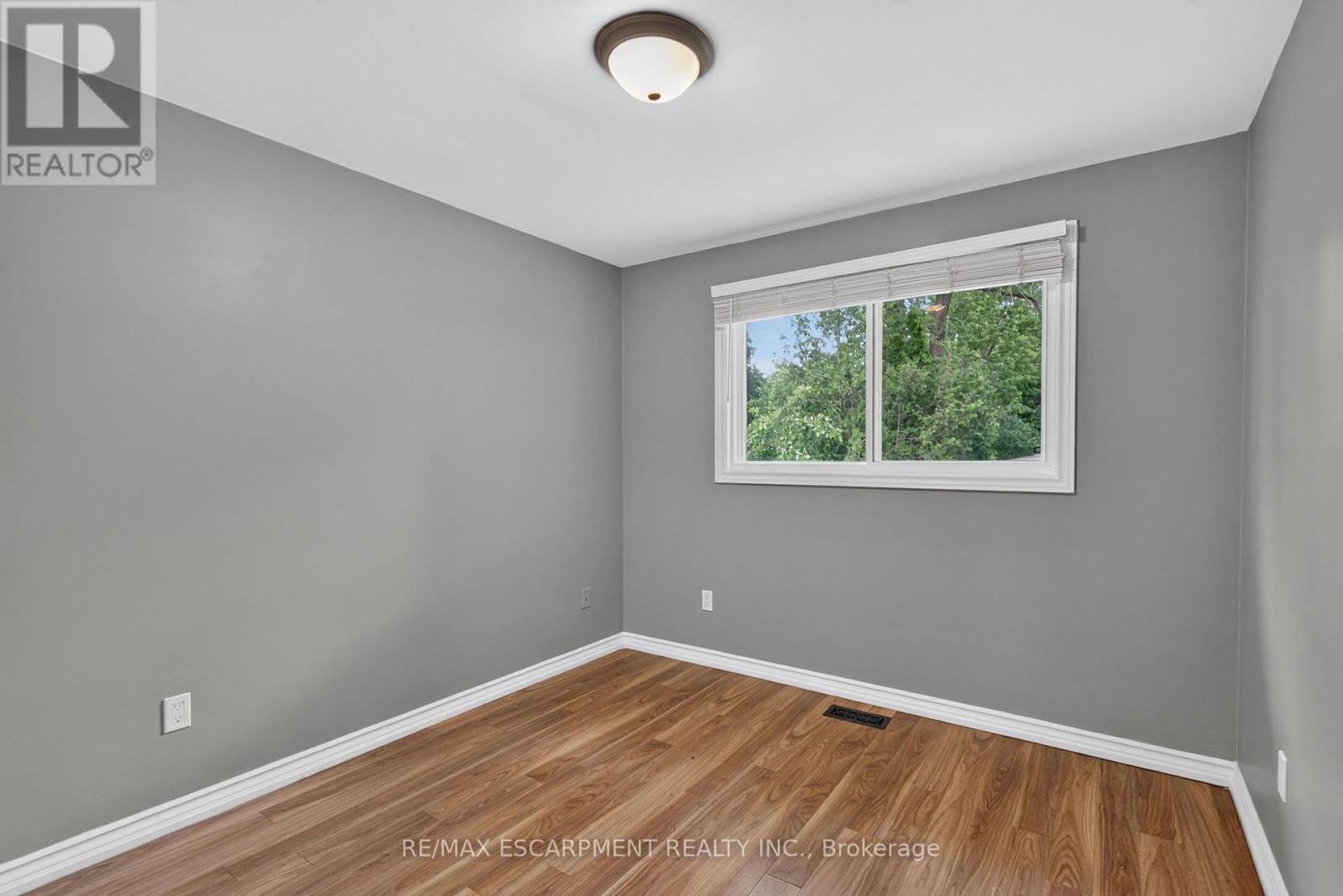 1- Upper - 294 Jones Road, Hamilton, Ontario  L8E 5L8 - Photo 16 - X13476596