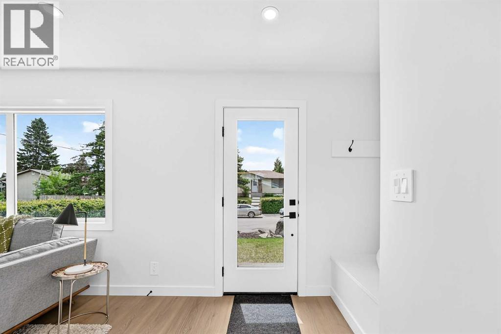 5144 Marian Way NE, Calgary, Alberta  T2A 2Y4 - Photo 3 - A2322238
