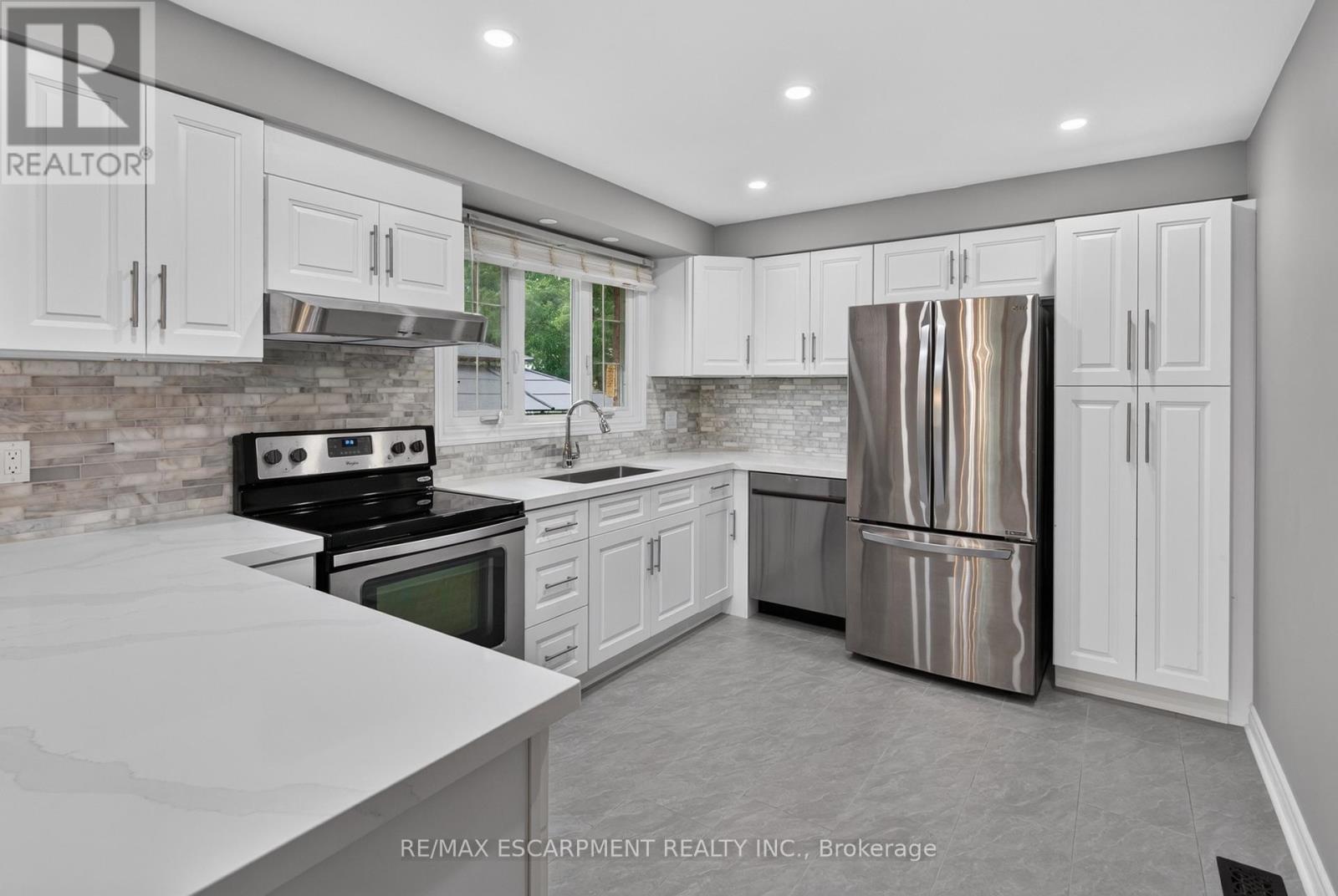1- UPPER - 294 JONES ROAD, Hamilton, Ontario