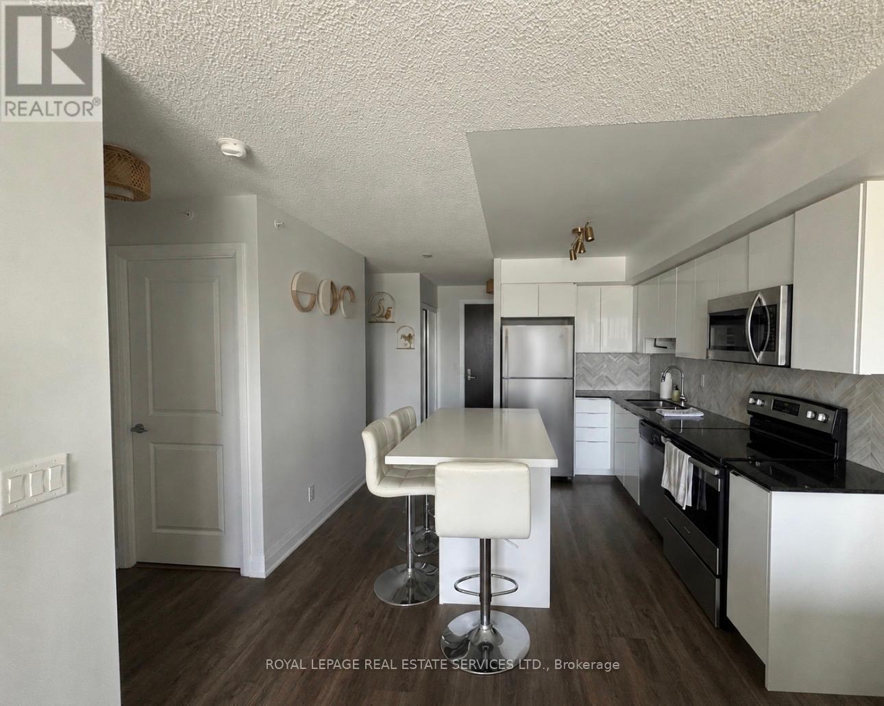 718 - 370 Highway 7 Avenue E, Richmond Hill, Ontario  L4B 0C4 - Photo 5 - N13476656