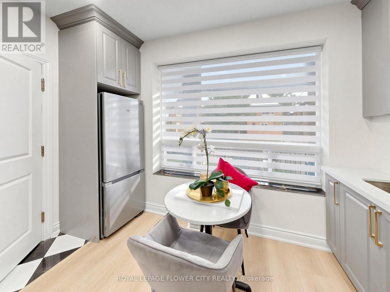 11 Holton Avenue N, Hamilton, Ontario  L8L 6H3 - Photo 10 - X13475376