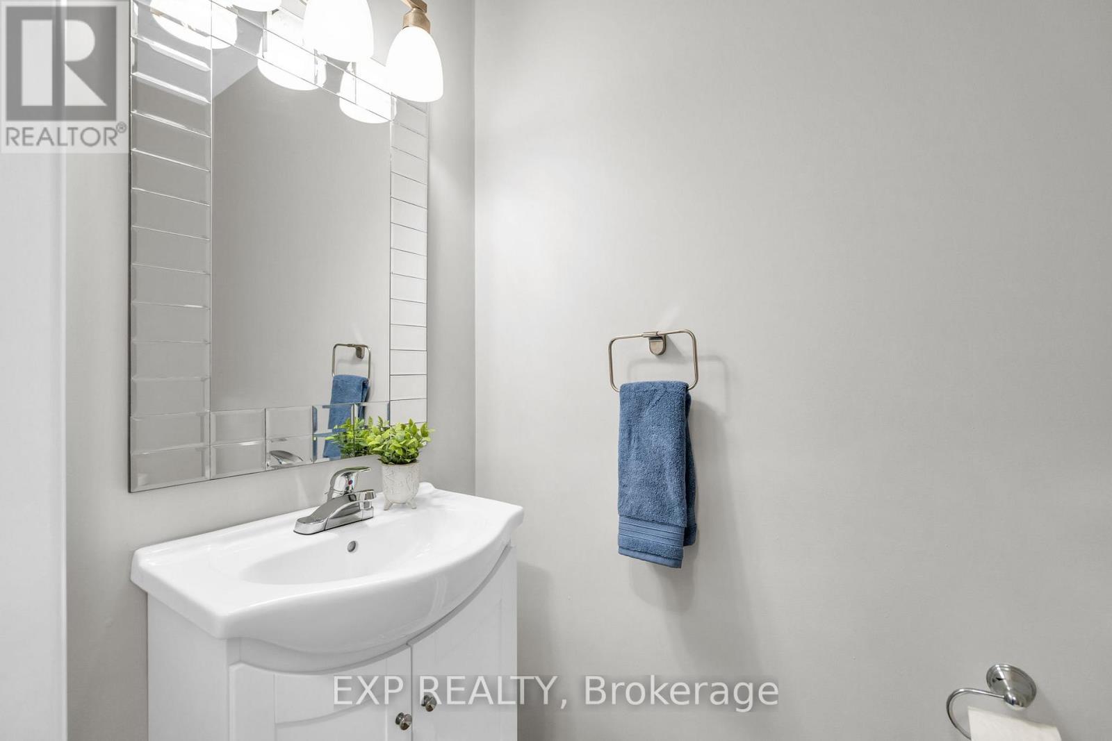 5 Farley Circle, Georgina, Ontario  L0E 1S0 - Photo 33 - N13476964