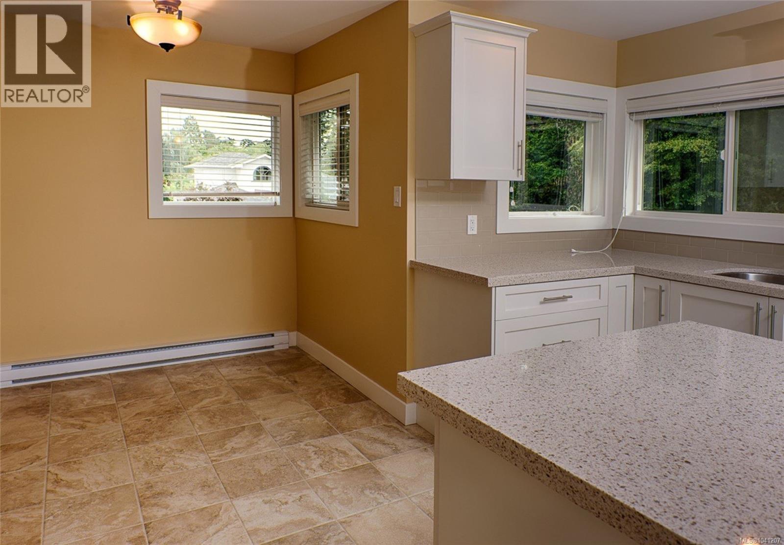 1650 Chandler Ave, Victoria, British Columbia  V8S 1N6 - Photo 19 - 1041207