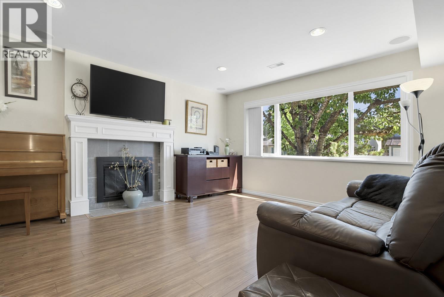 4251 Campobello Place, Richmond, British Columbia V7E 5G5 - Photo 2 - R3138666