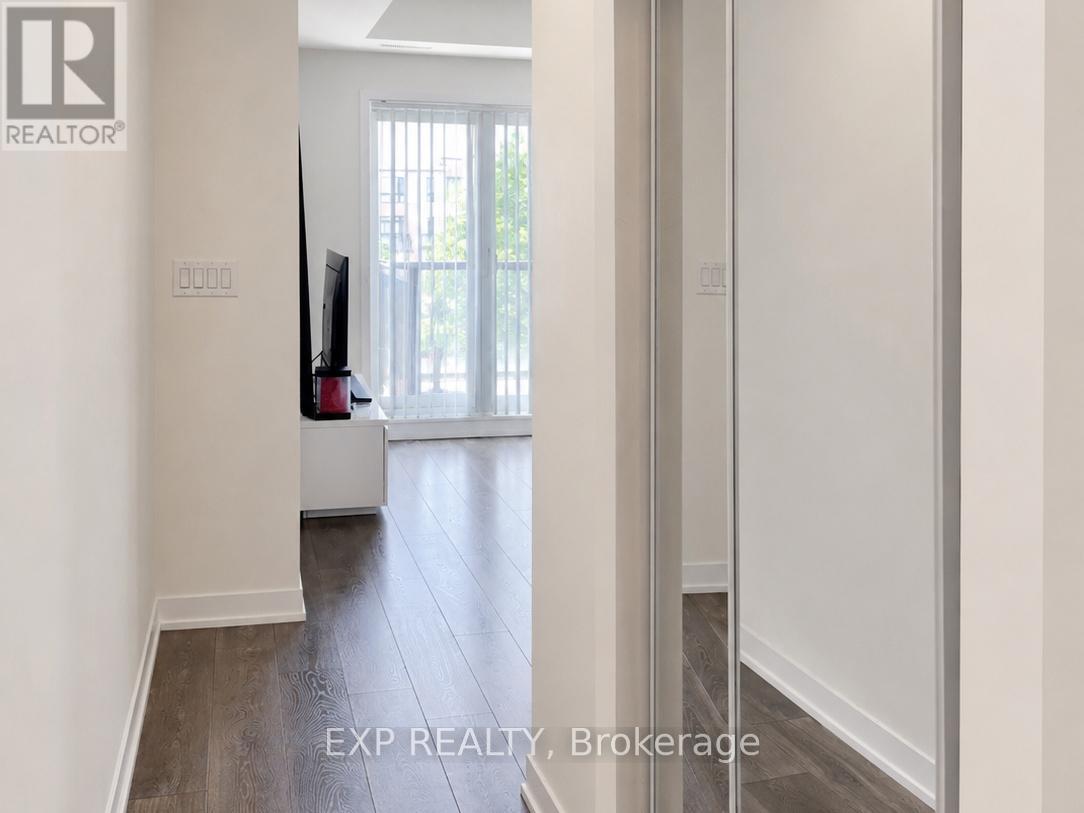310 - 120 Canon Jackson Drive E, Toronto, Ontario  M6M 0B8 - Photo 2 - W13476792