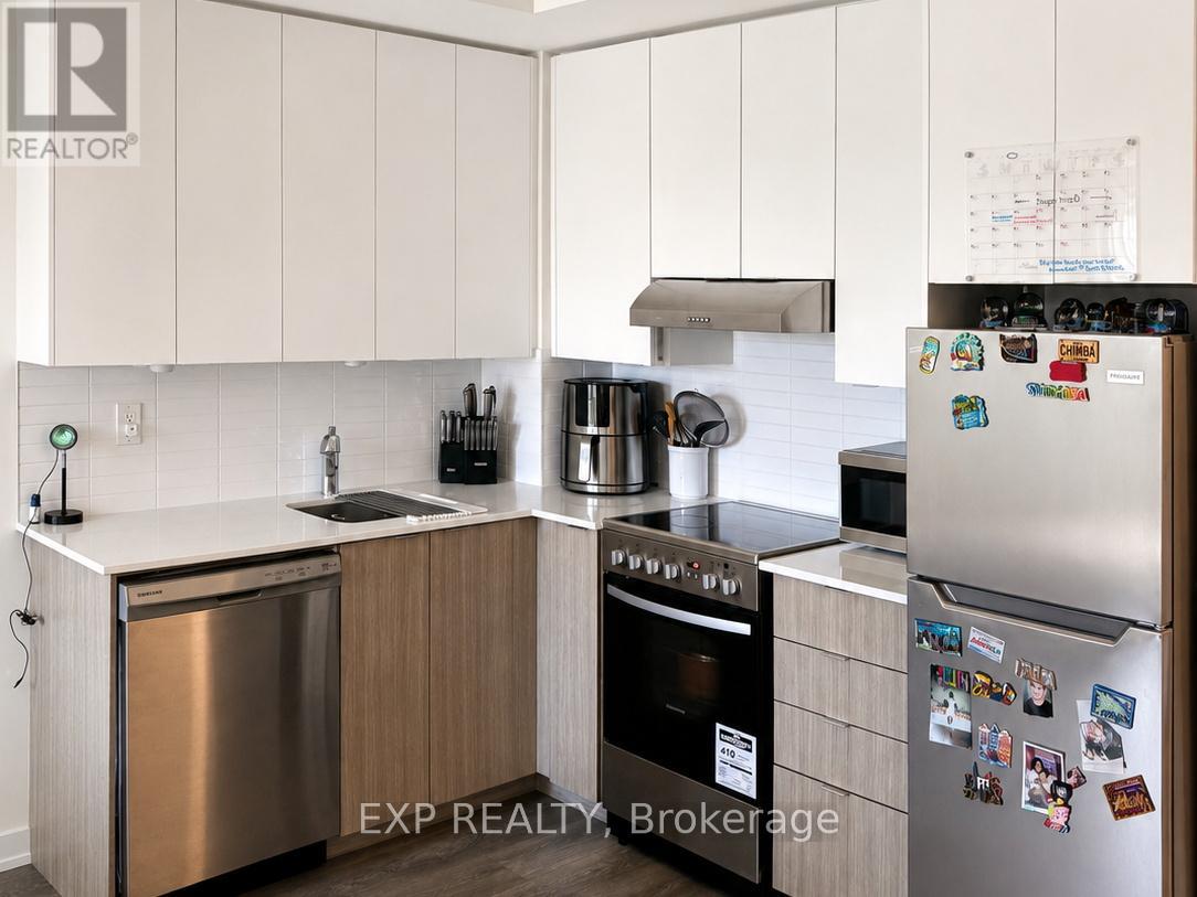 310 - 120 Canon Jackson Drive E, Toronto, Ontario  M6M 0B8 - Photo 6 - W13476792