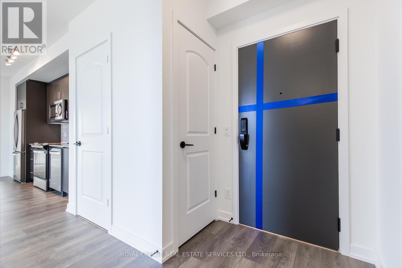 410 - 335 Wheat Boom Drive, Oakville, Ontario L6H 7Y1 - Photo 4 - W13477004