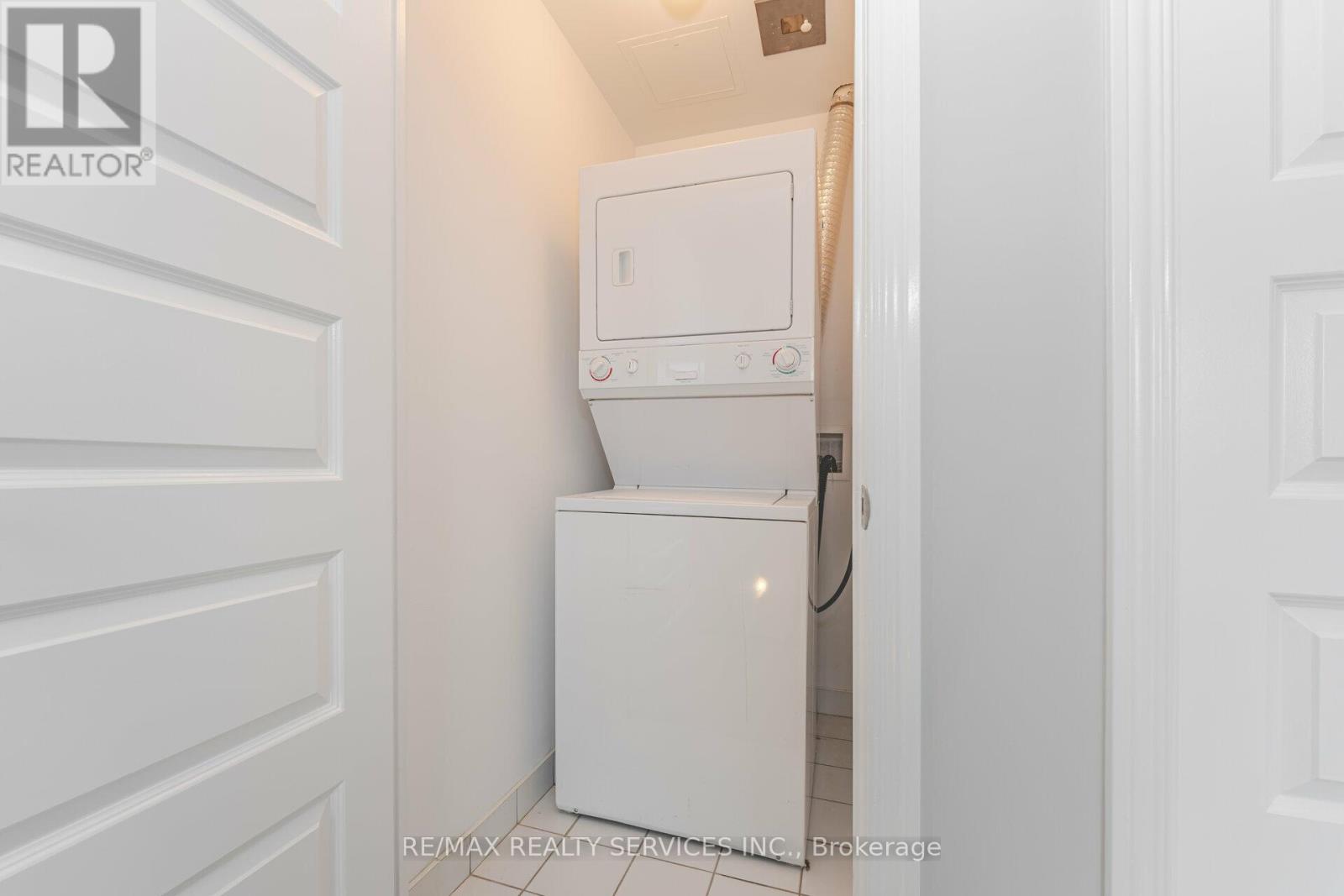 211 - 215 Queen Street E, Brampton, Ontario  L6W 0A9 - Photo 24 - W13477012