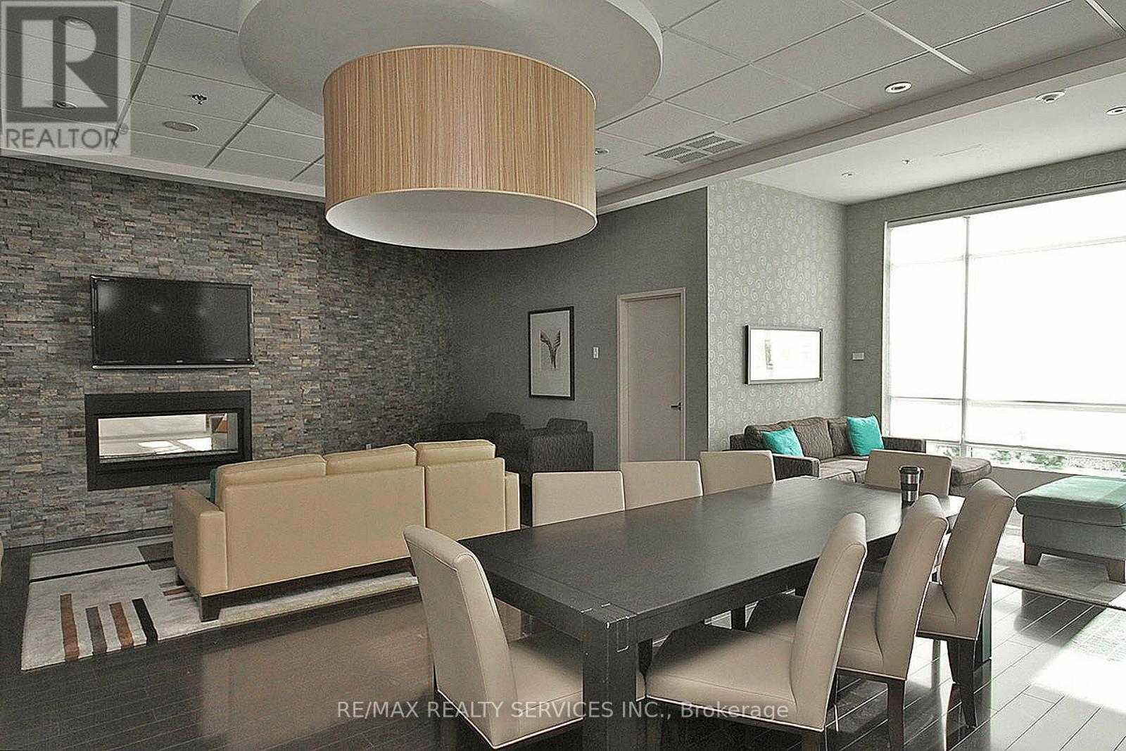 211 - 215 Queen Street E, Brampton, Ontario  L6W 0A9 - Photo 30 - W13477012