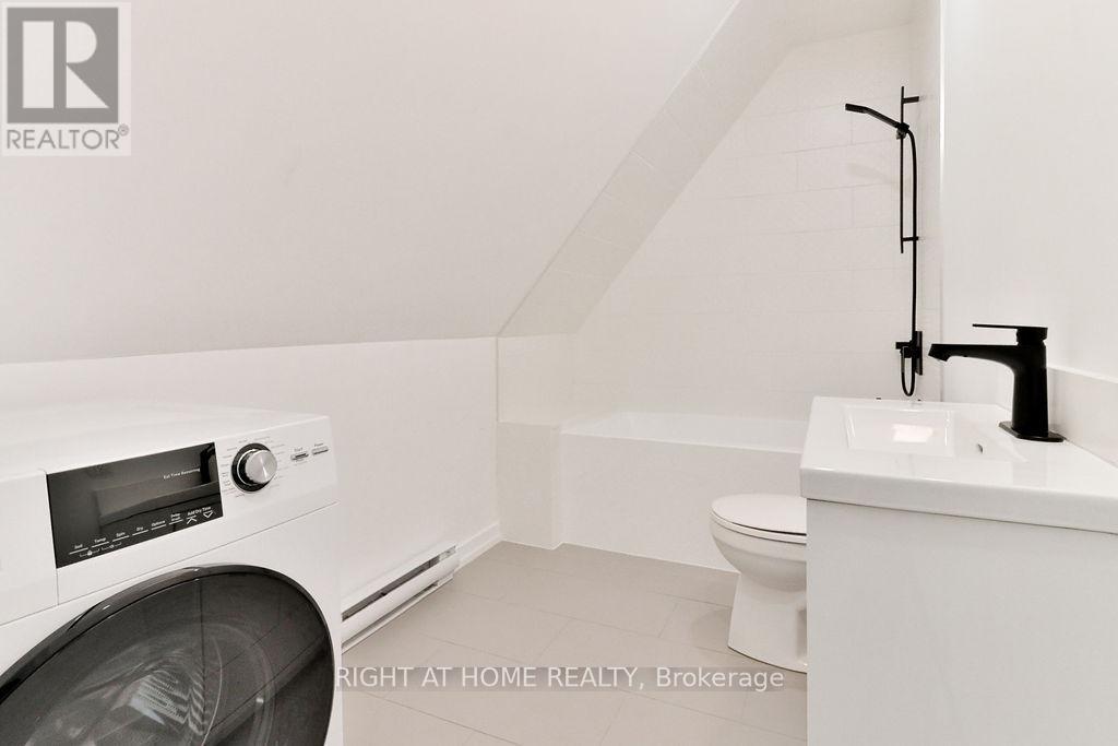 3 - 45 Brock Avenue, Toronto, Ontario M6K 2K9 - Photo 13 - W13477056
