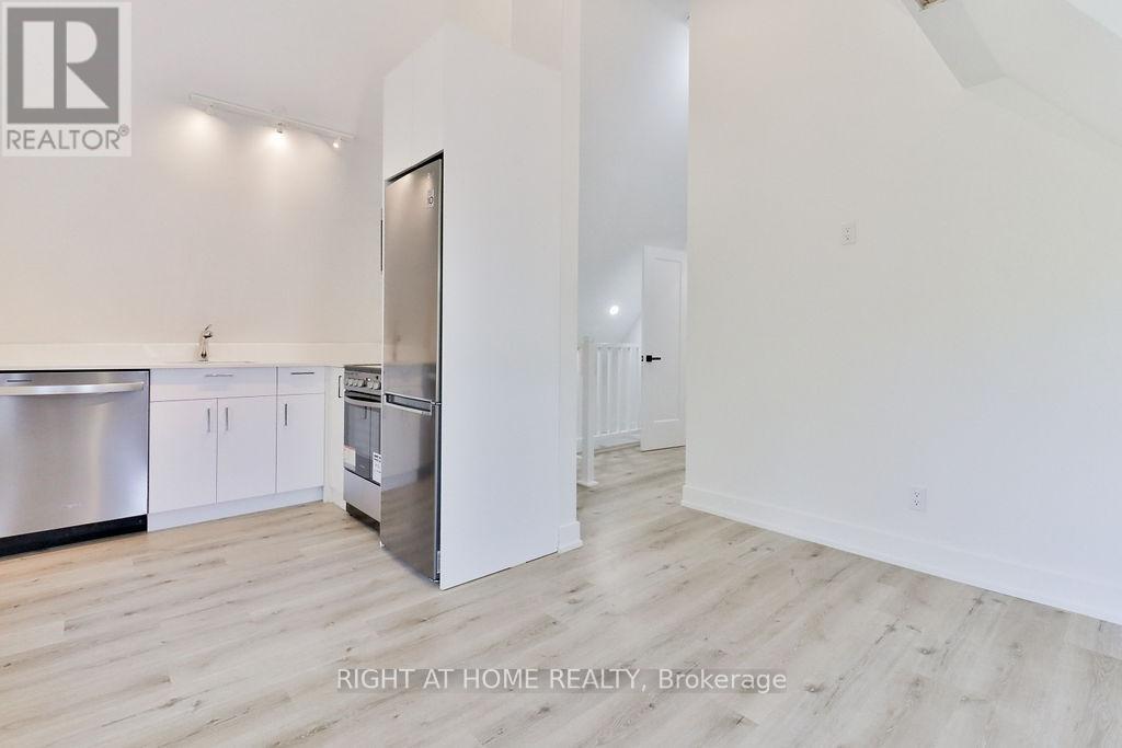 3 - 45 Brock Avenue, Toronto, Ontario M6K 2K9 - Photo 7 - W13477056