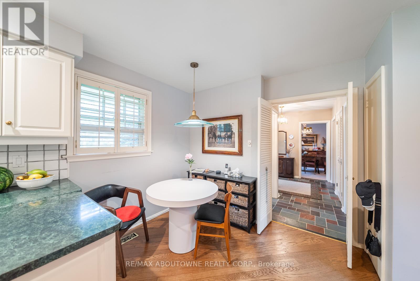 142 Abbey Court, Oakville, Ontario  L6J 4L1 - Photo 37 - W13477068