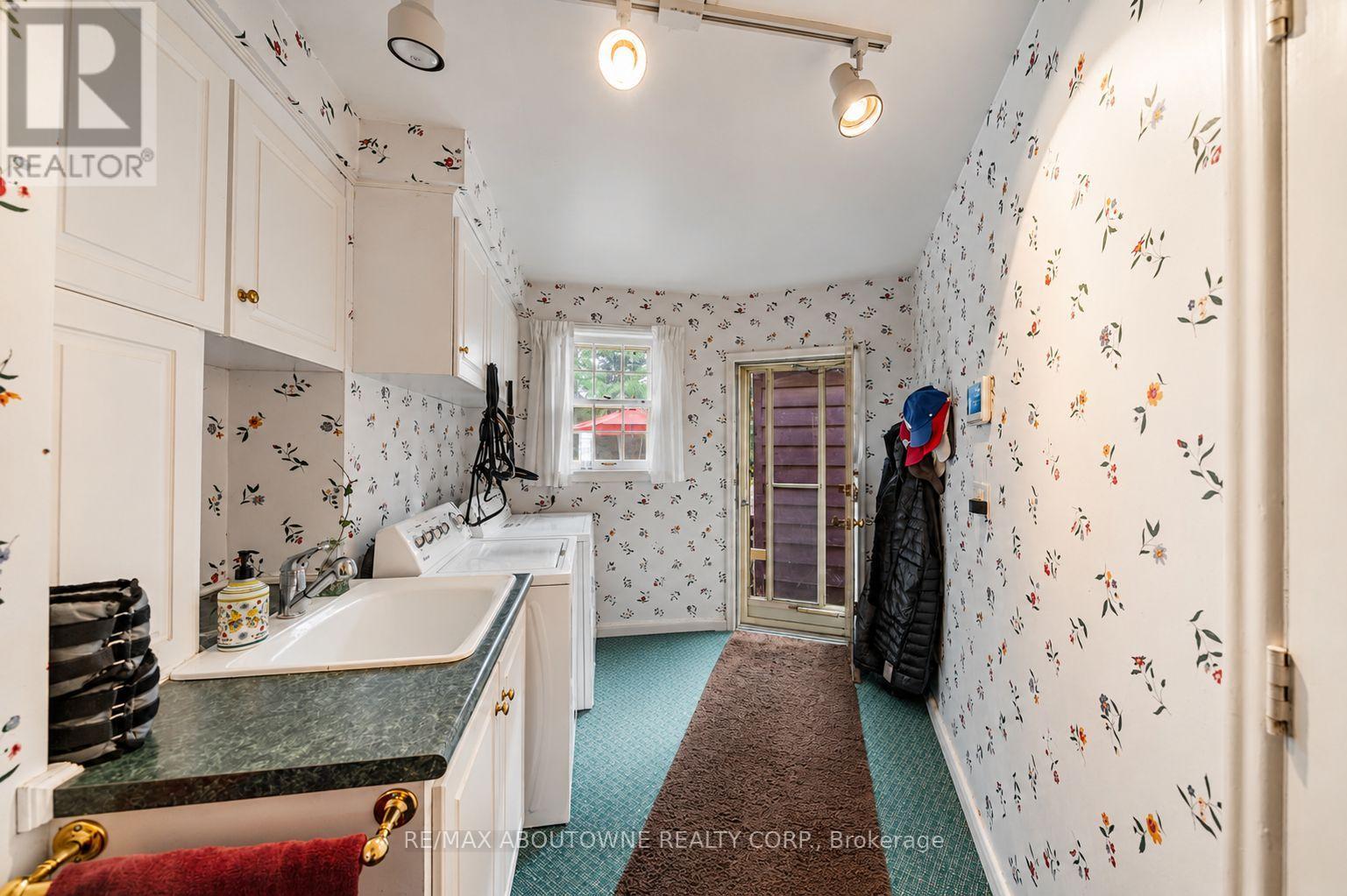 142 Abbey Court, Oakville, Ontario  L6J 4L1 - Photo 38 - W13477068