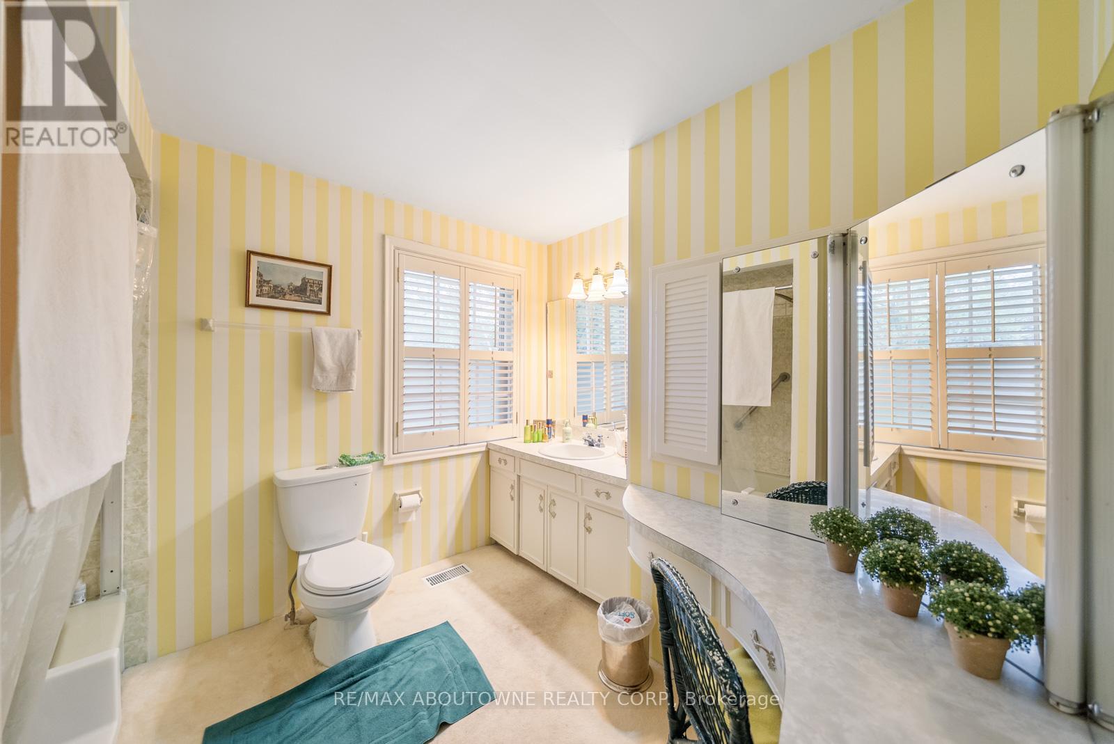 142 Abbey Court, Oakville, Ontario  L6J 4L1 - Photo 41 - W13477068