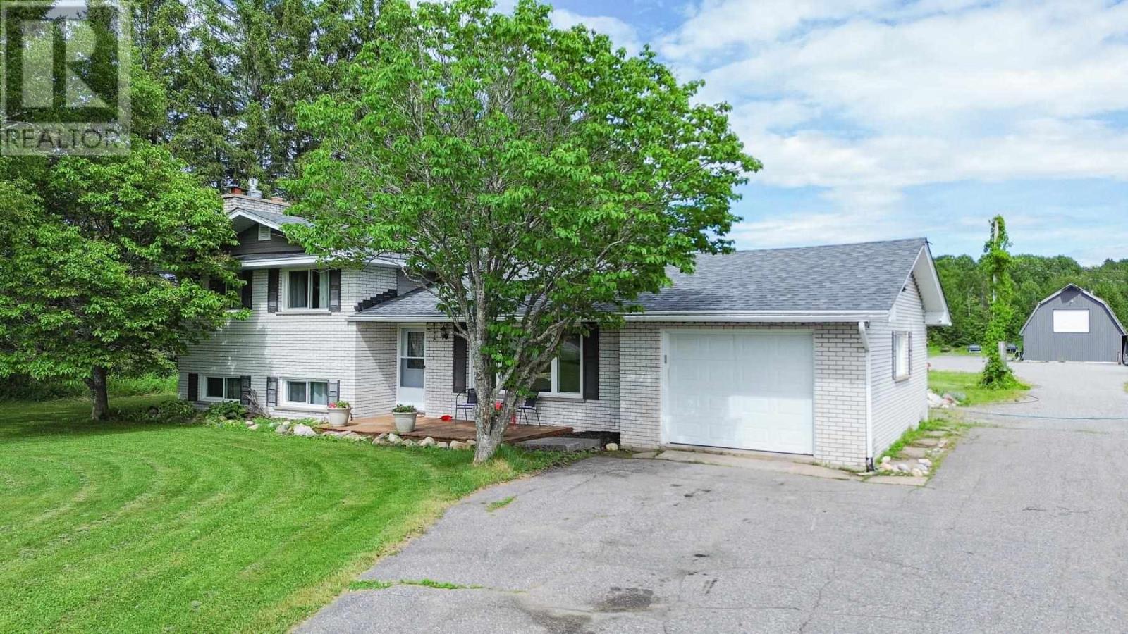 1506 Airport RD, Prince township, Ontario